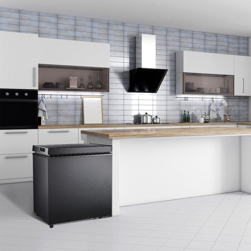 Congélateur coffre de 1,8 pi³ avec panier amovible, vidange par le bas, thermostat à 7 niveaux, conception autonome pour maison et appartement