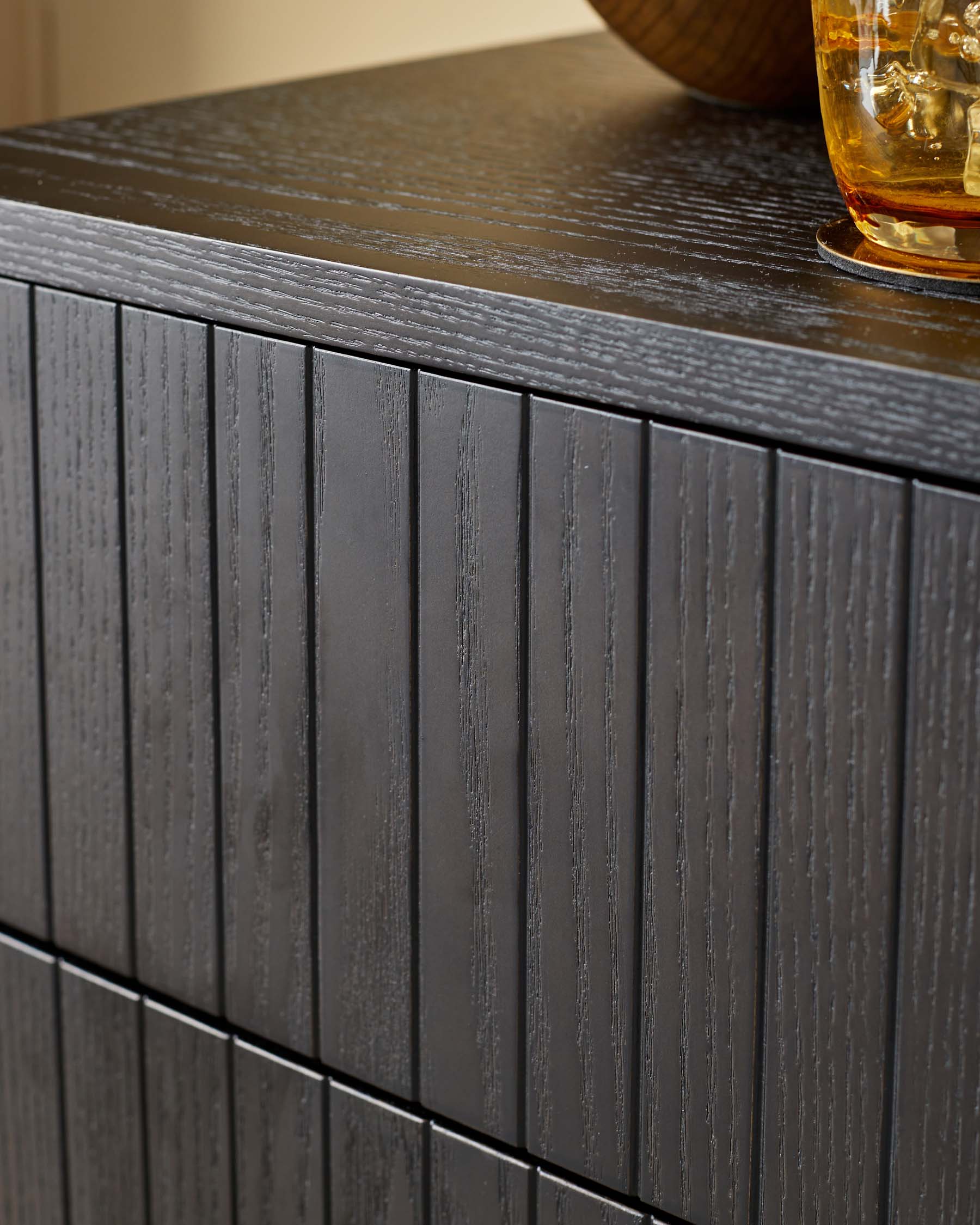 Table de chevet Toronto en frêne foncé à 2 tiroirs