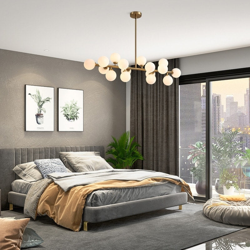 Lustre linéaire moderne du milieu du siècle de 40 po, suspension Spoutnik à 16 ampoules en laiton doré avec globe en verre dépoli pour salle à manger