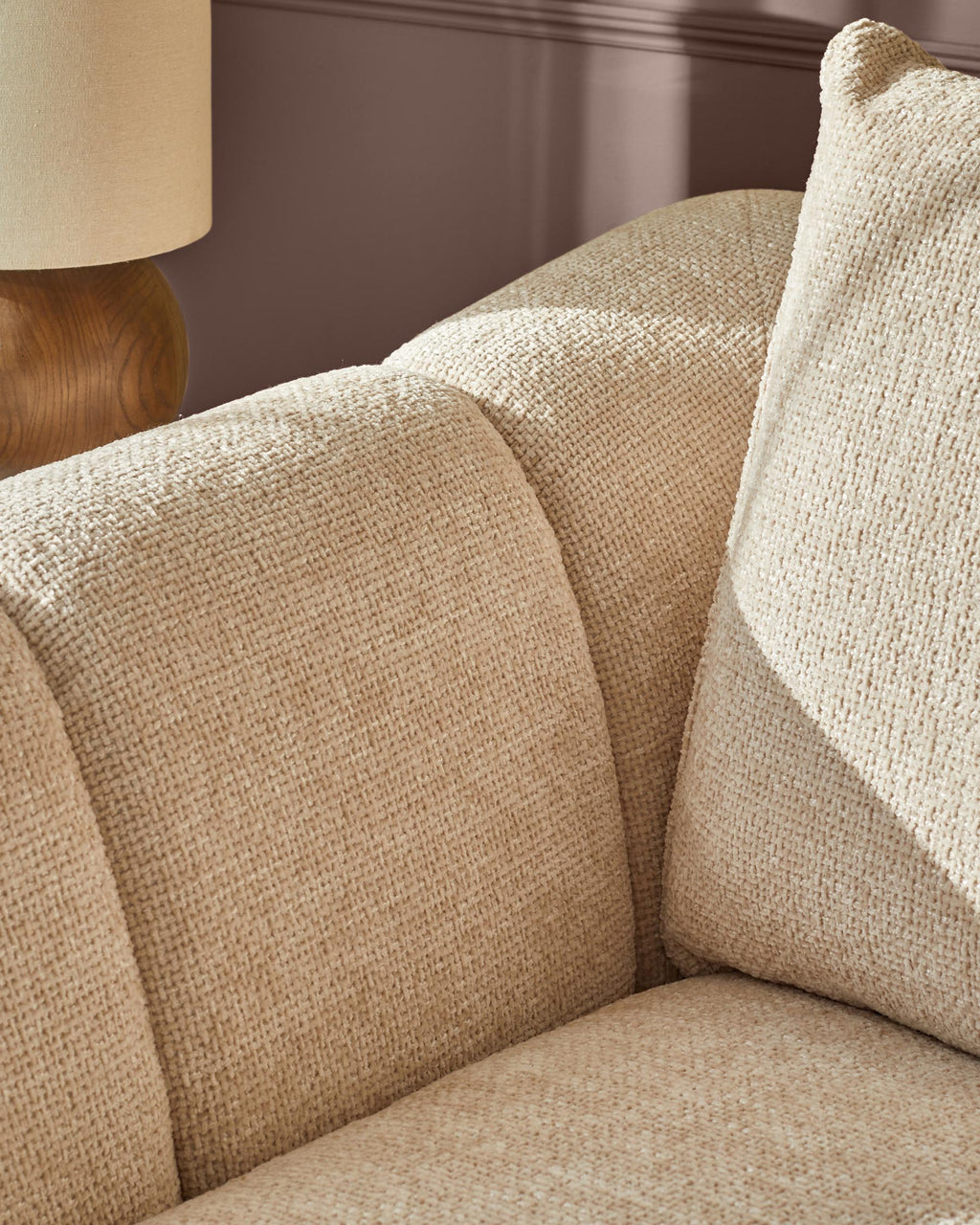 Canapé 3 places Genevieve en tissu naturel tressé avec pieds en bois