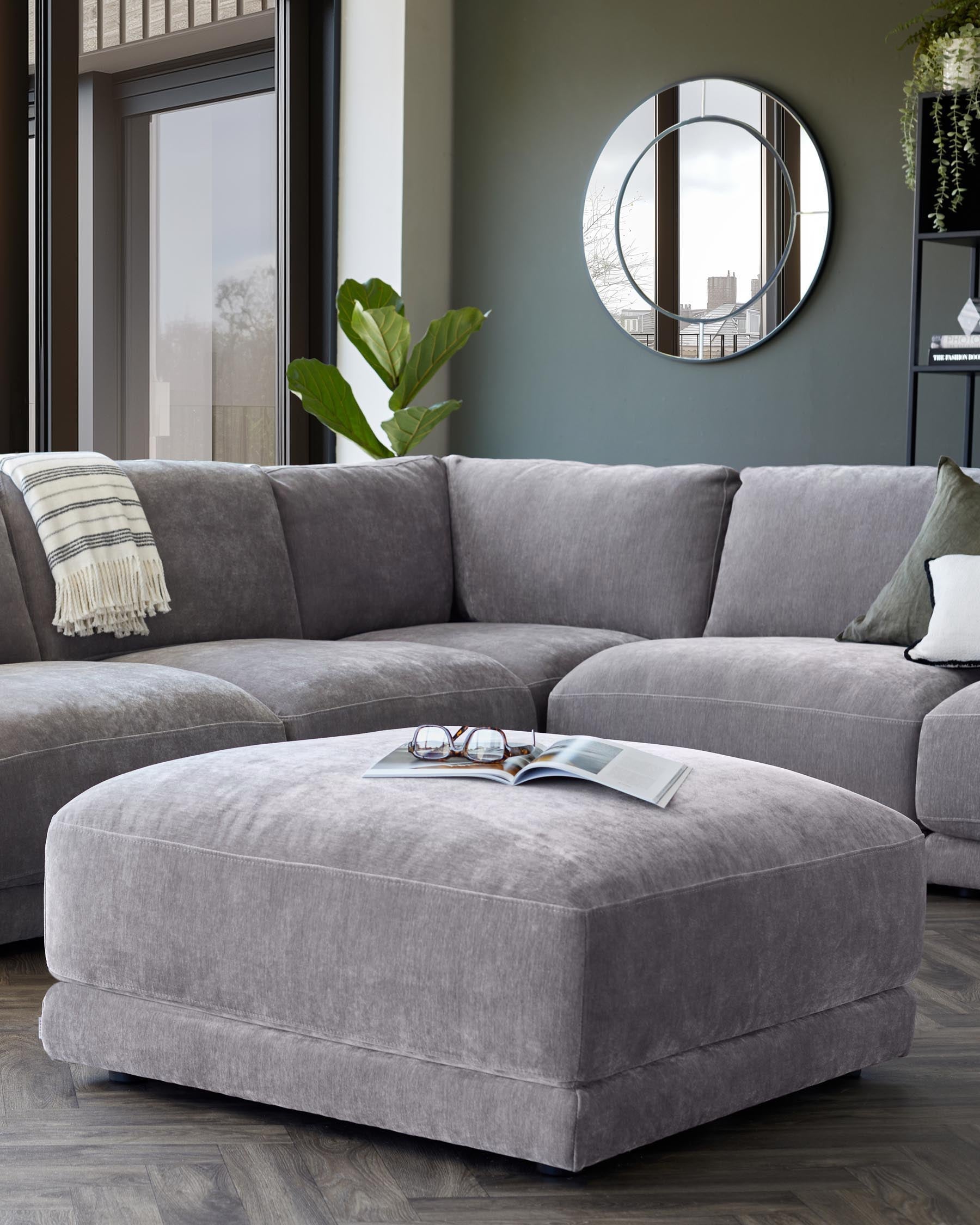 Repose-pieds Casey en tissu chenille gris moyen