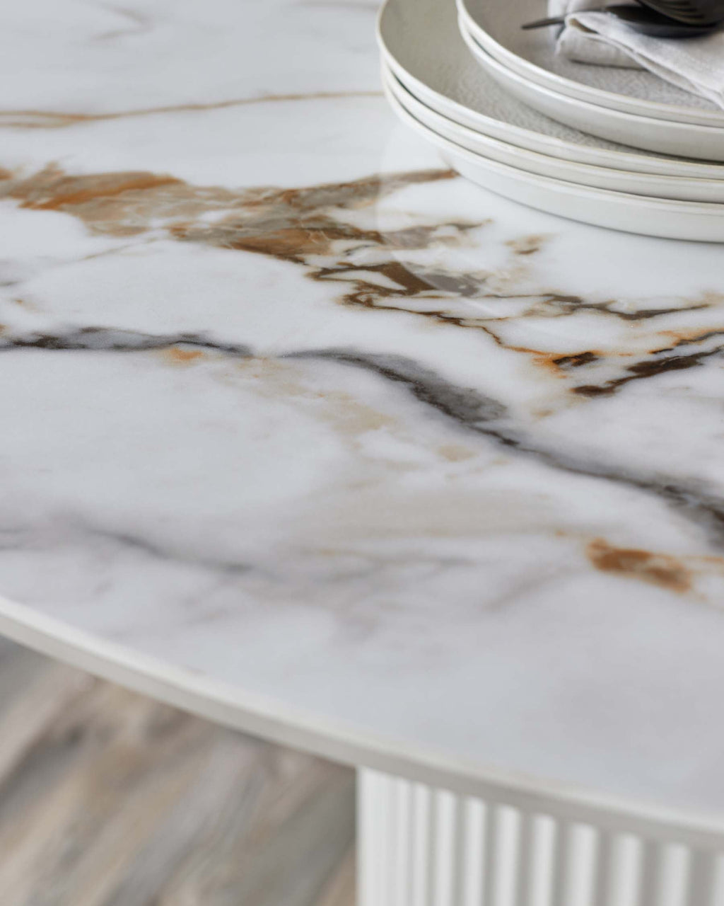 Table à manger 6 places en céramique naturelle Austin