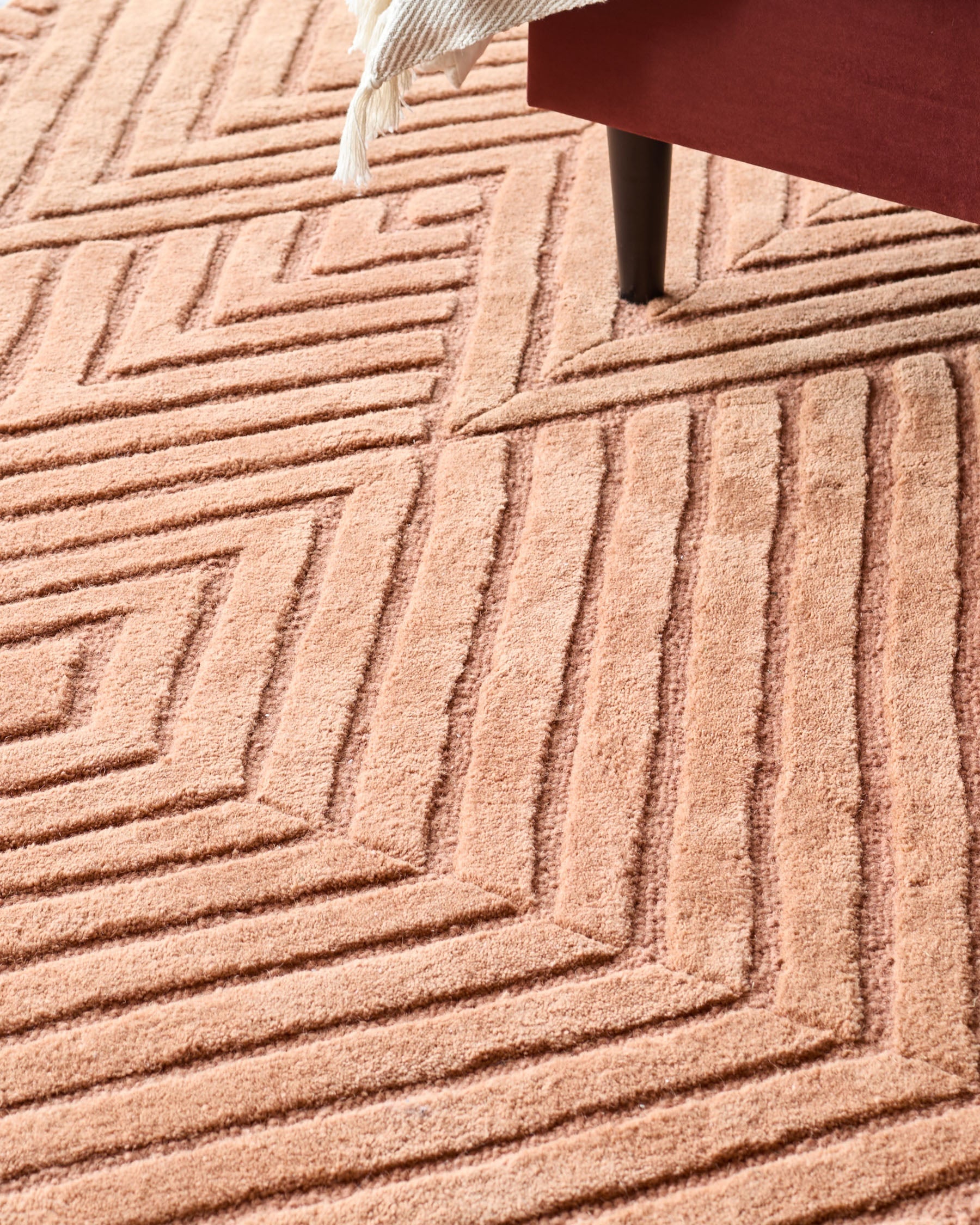 Tapis texturé moyen à motif terracotta Abstract Point