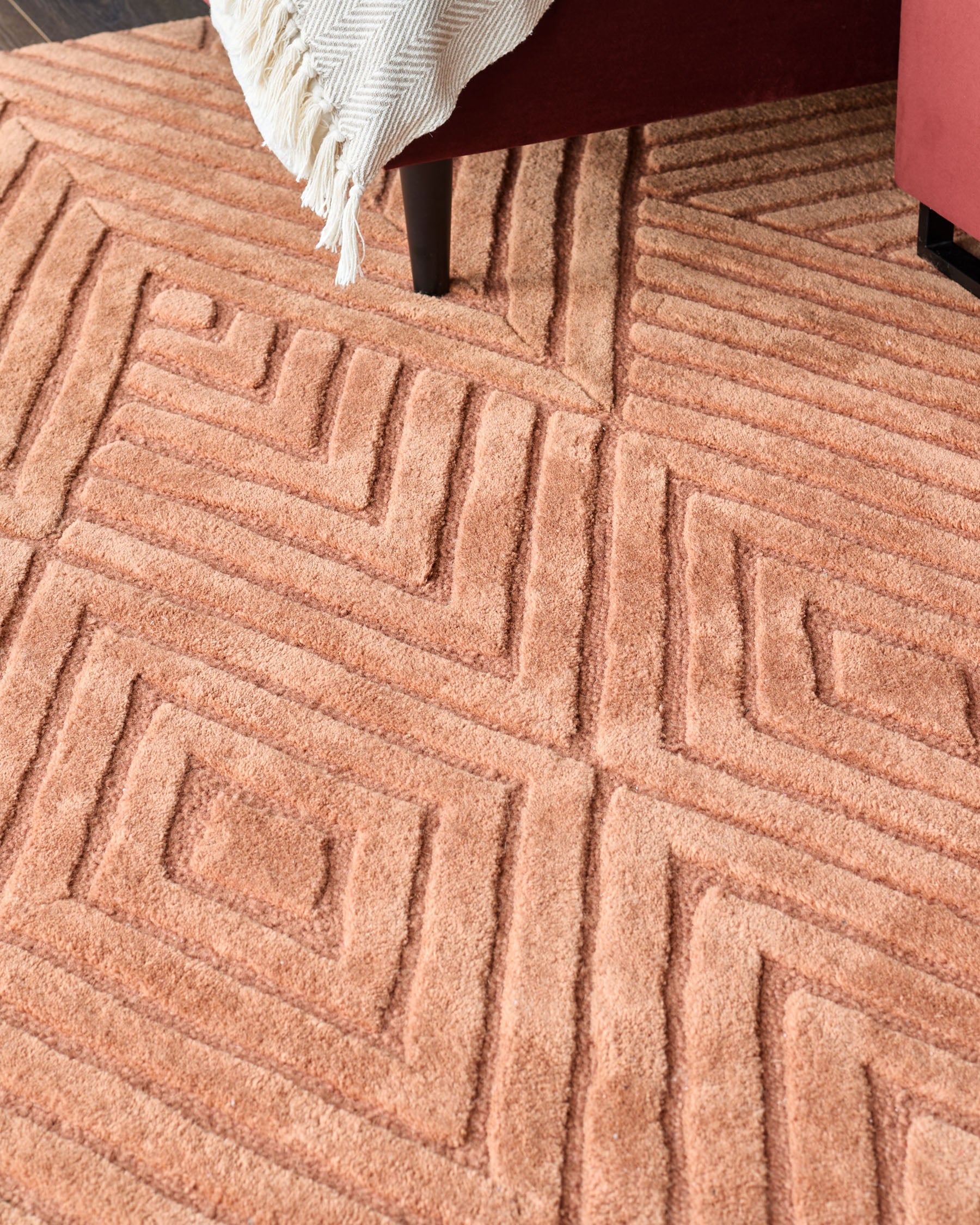 Tapis texturé moyen à motif terracotta Abstract Point