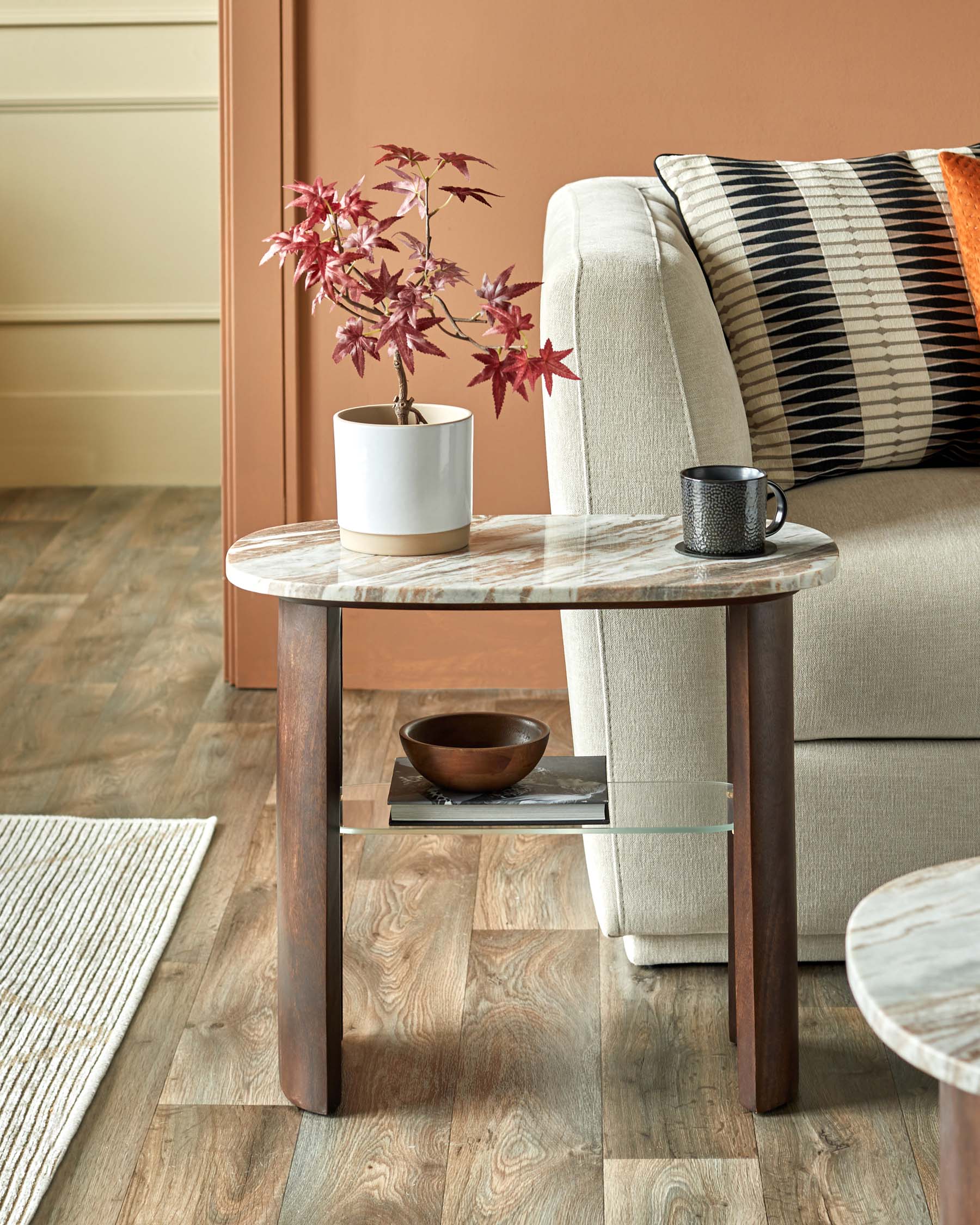 Table d'appoint Adalynn en bois foncé et marbre de Toronto
