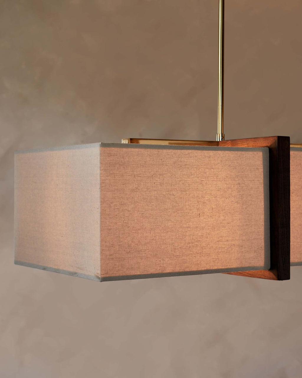 Suspension réglable Addison en lin naturel à 3 lumières