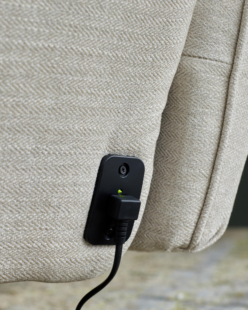 Fauteuil de massage inclinable Aiden en tissu ivoire