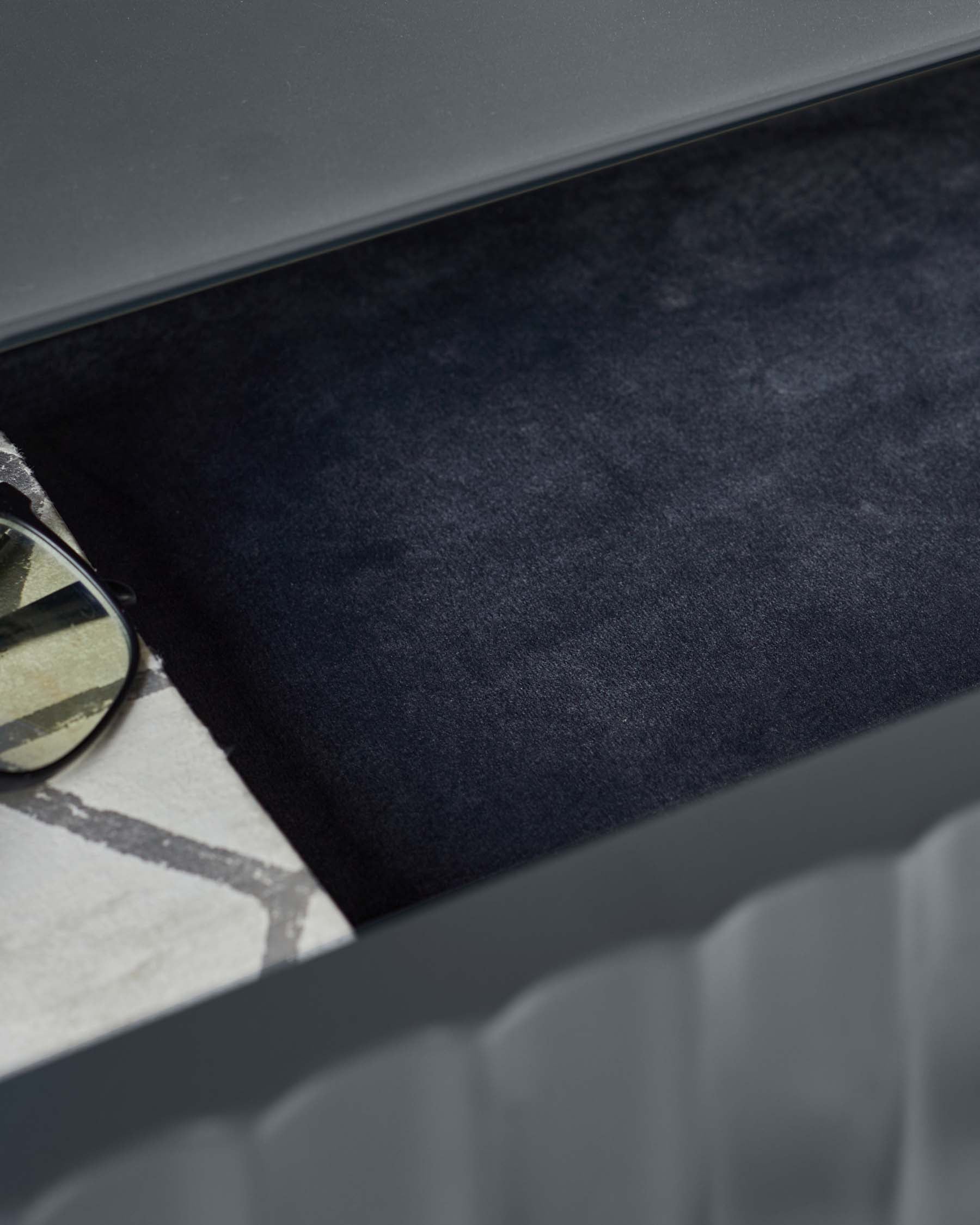 Table de chevet Albury gris foncé à 2 tiroirs