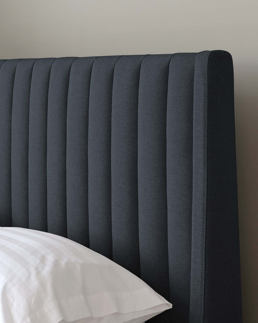 Lit coffre double en tissu bleu marine Amalfi