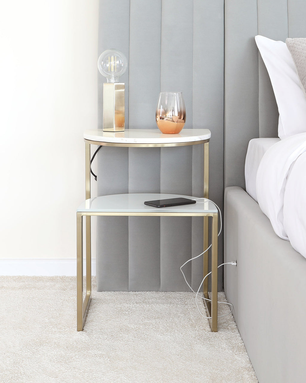 Table d'appoint en marbre blanc Demi
