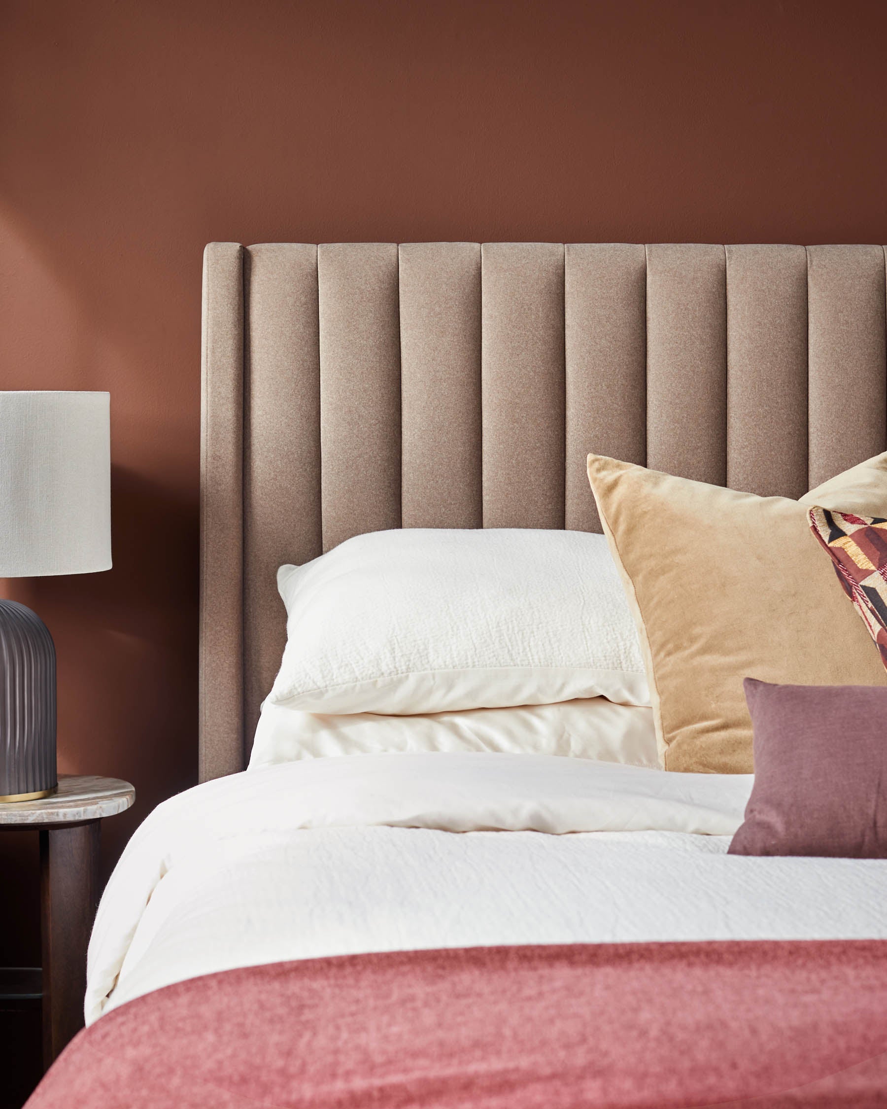 Lit coffre king size en tissu moka Amalfi