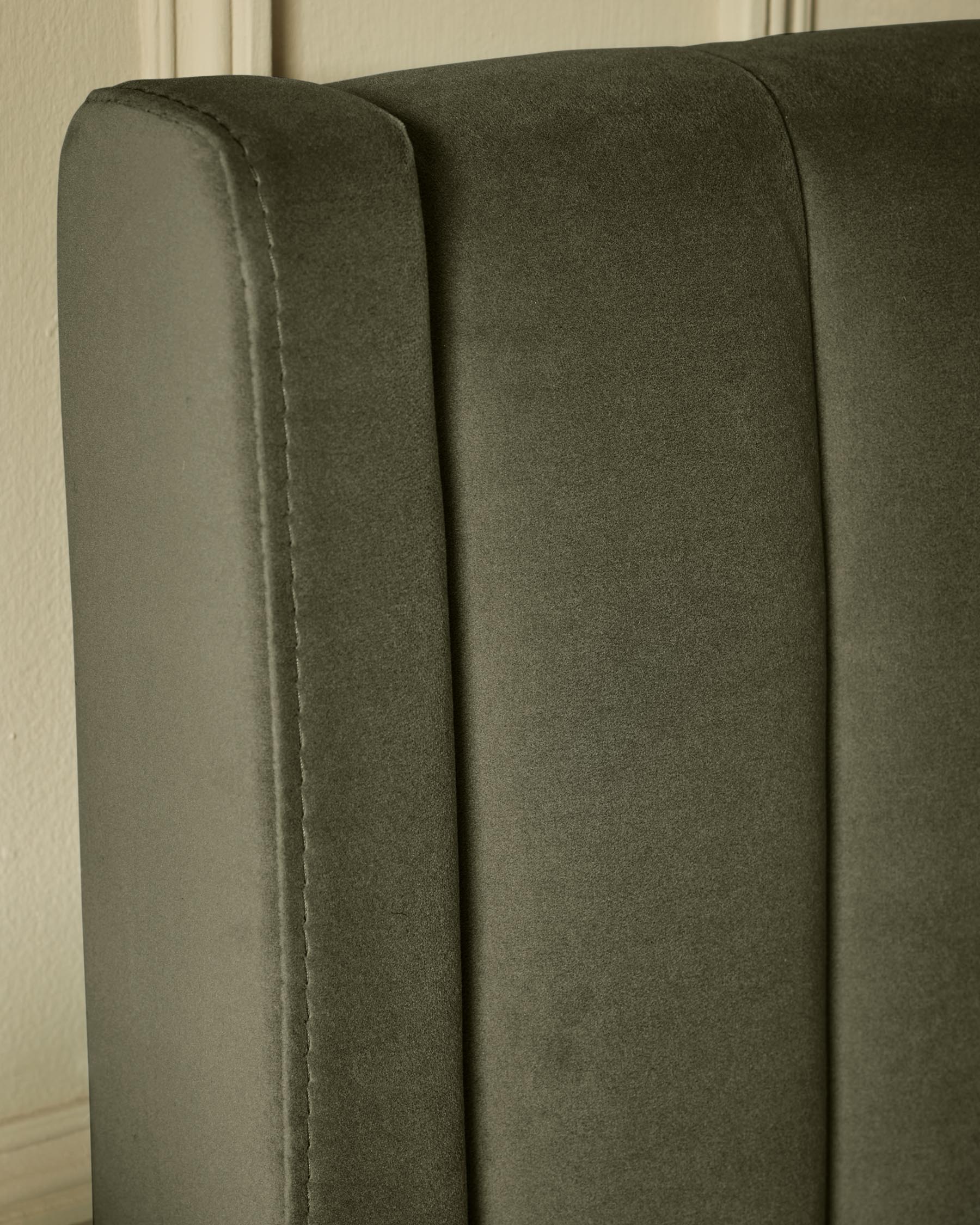 Lit coffre double en velours vert olive Amalfi