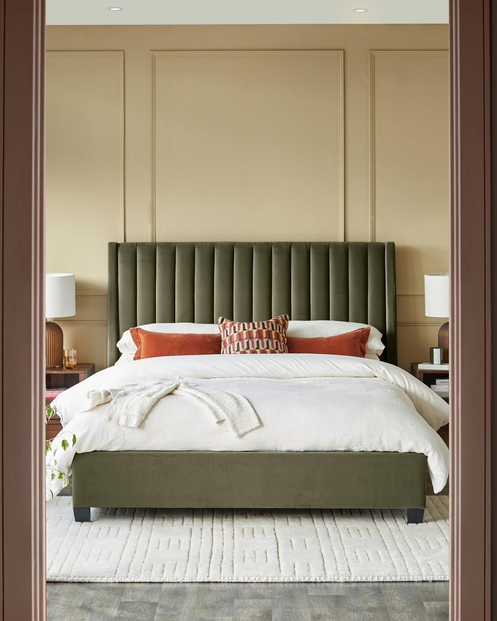 Lit coffre ottoman super king size en velours vert olive Amalfi