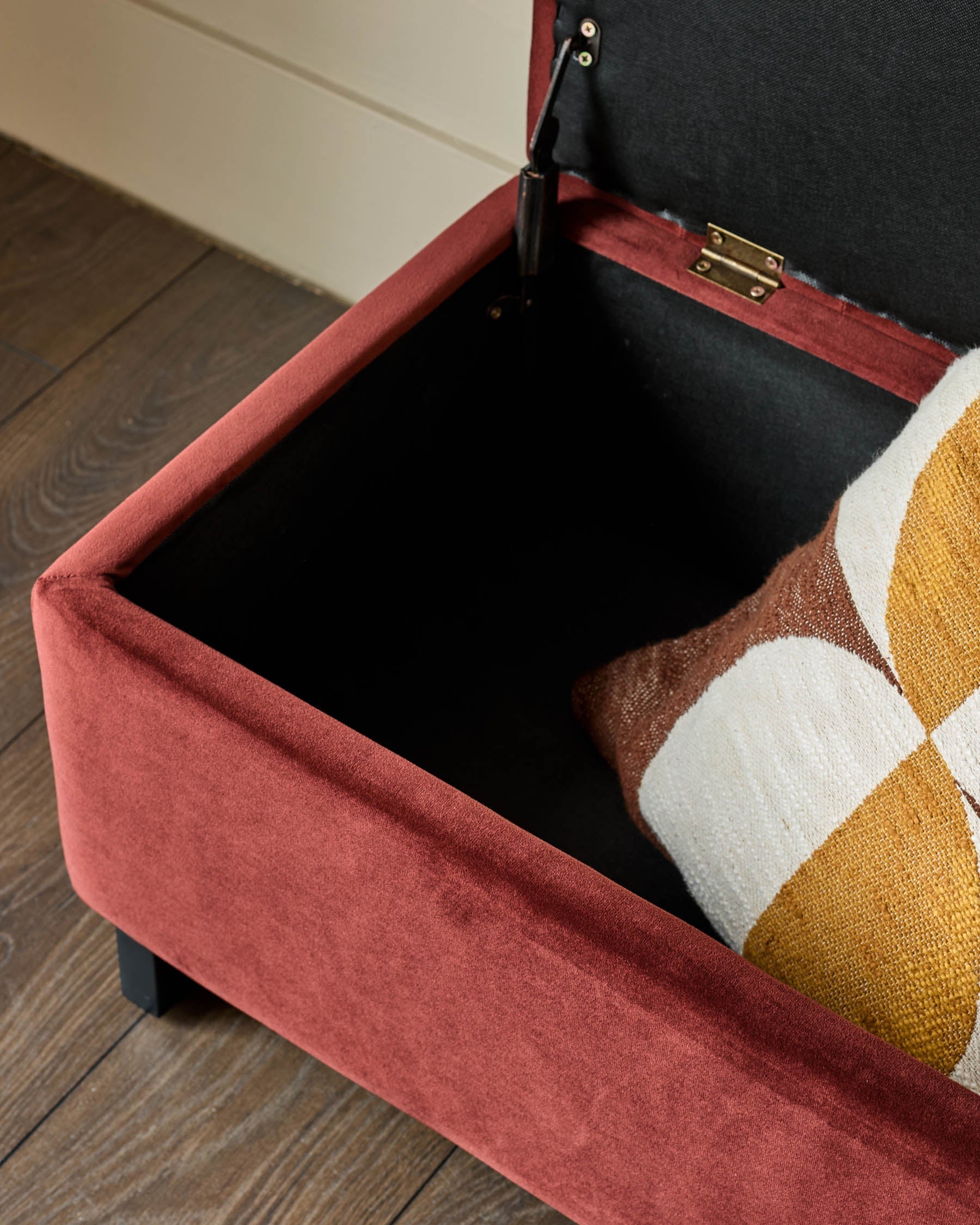 Banc ottoman en velours rouge caramel Amalfi