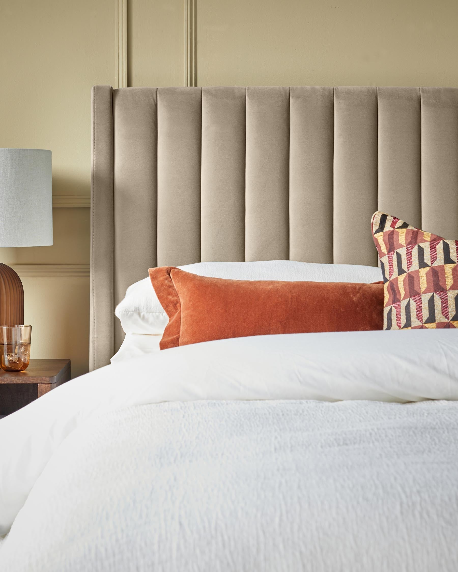 Lit coffre double en velours champagne Amalfi