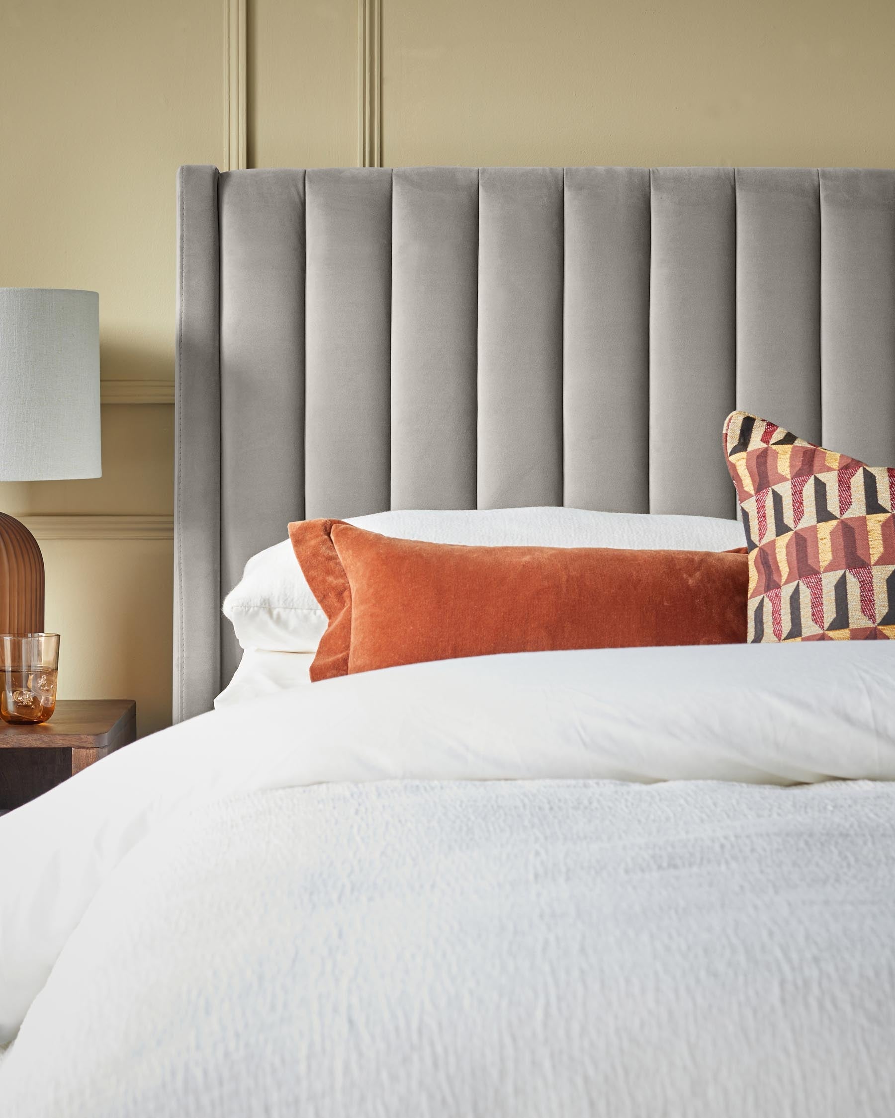 Lit coffre double en velours gris clair Amalfi