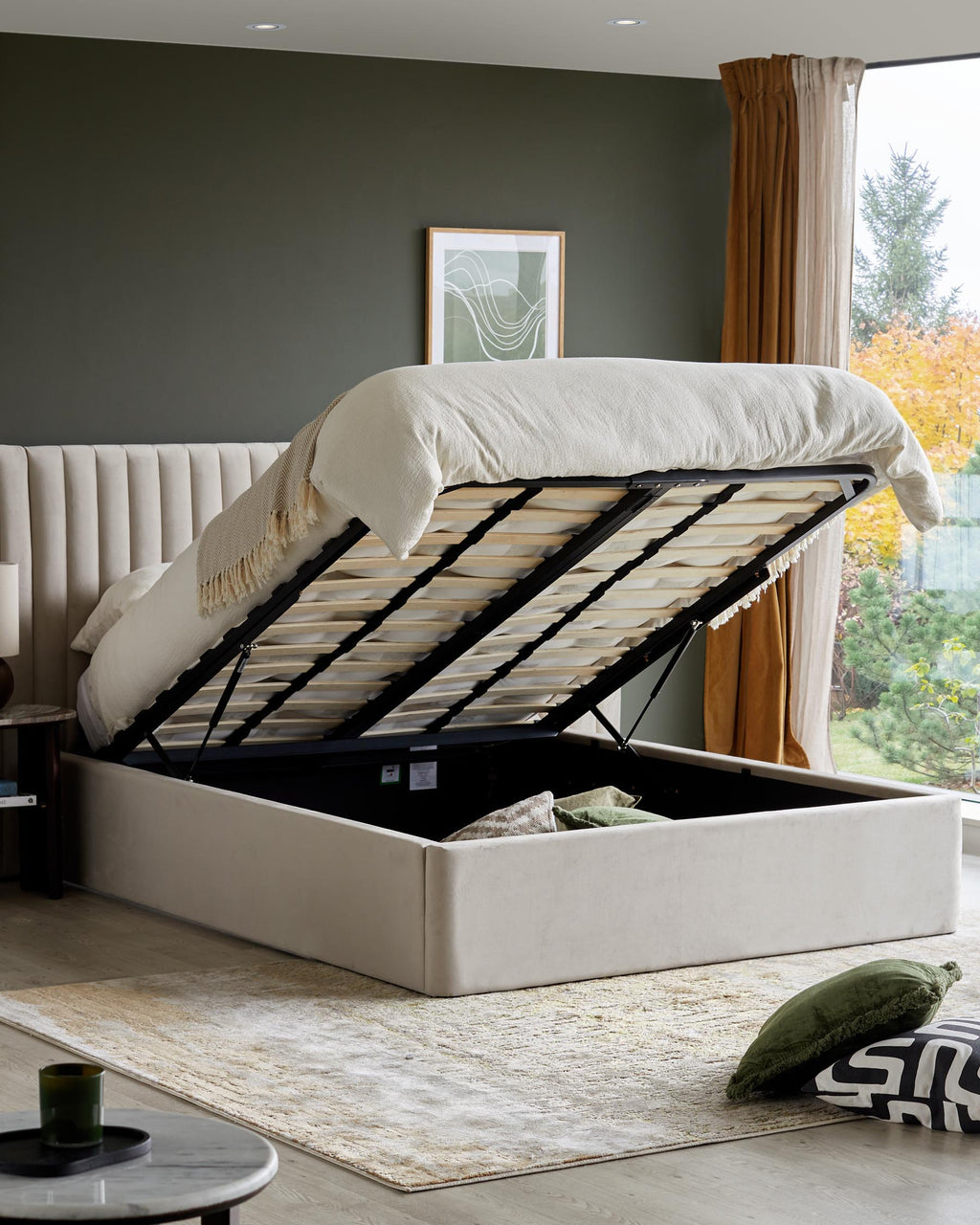 Lit coffre ottoman Amalfi Luxe en velours champagne, format king size