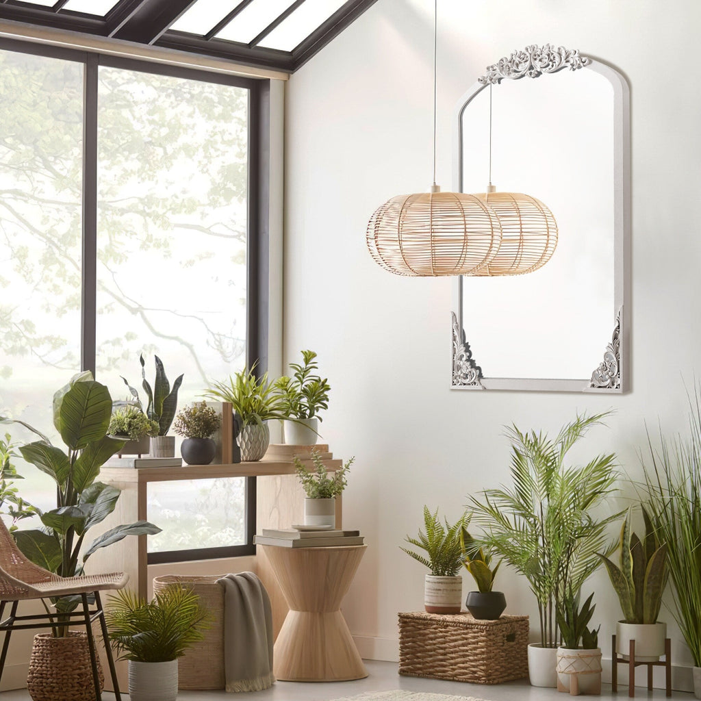 Miroir de sol sculpté en bois massif de forme arquée sur toute la longueur