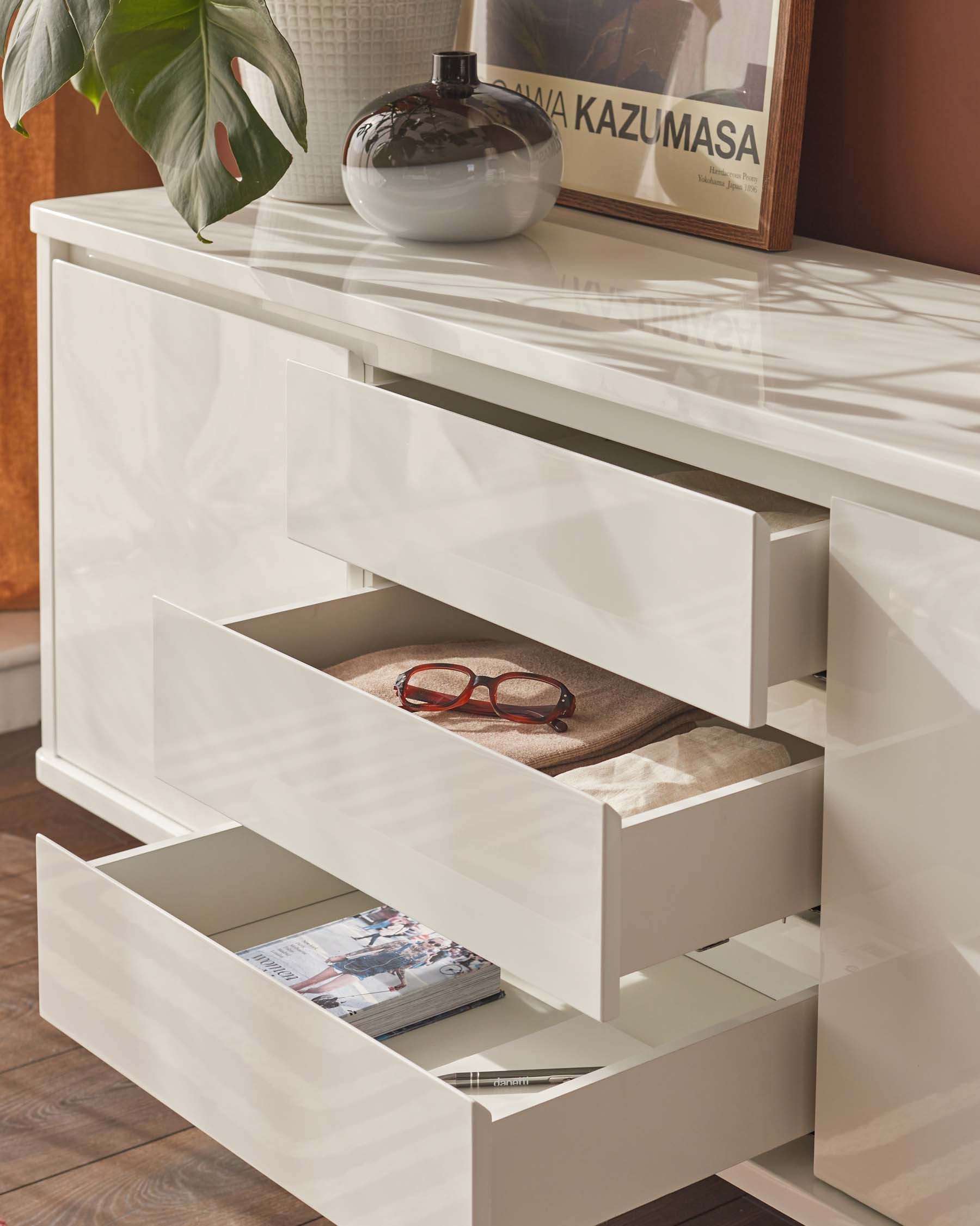 Buffet Assi blanc brillant