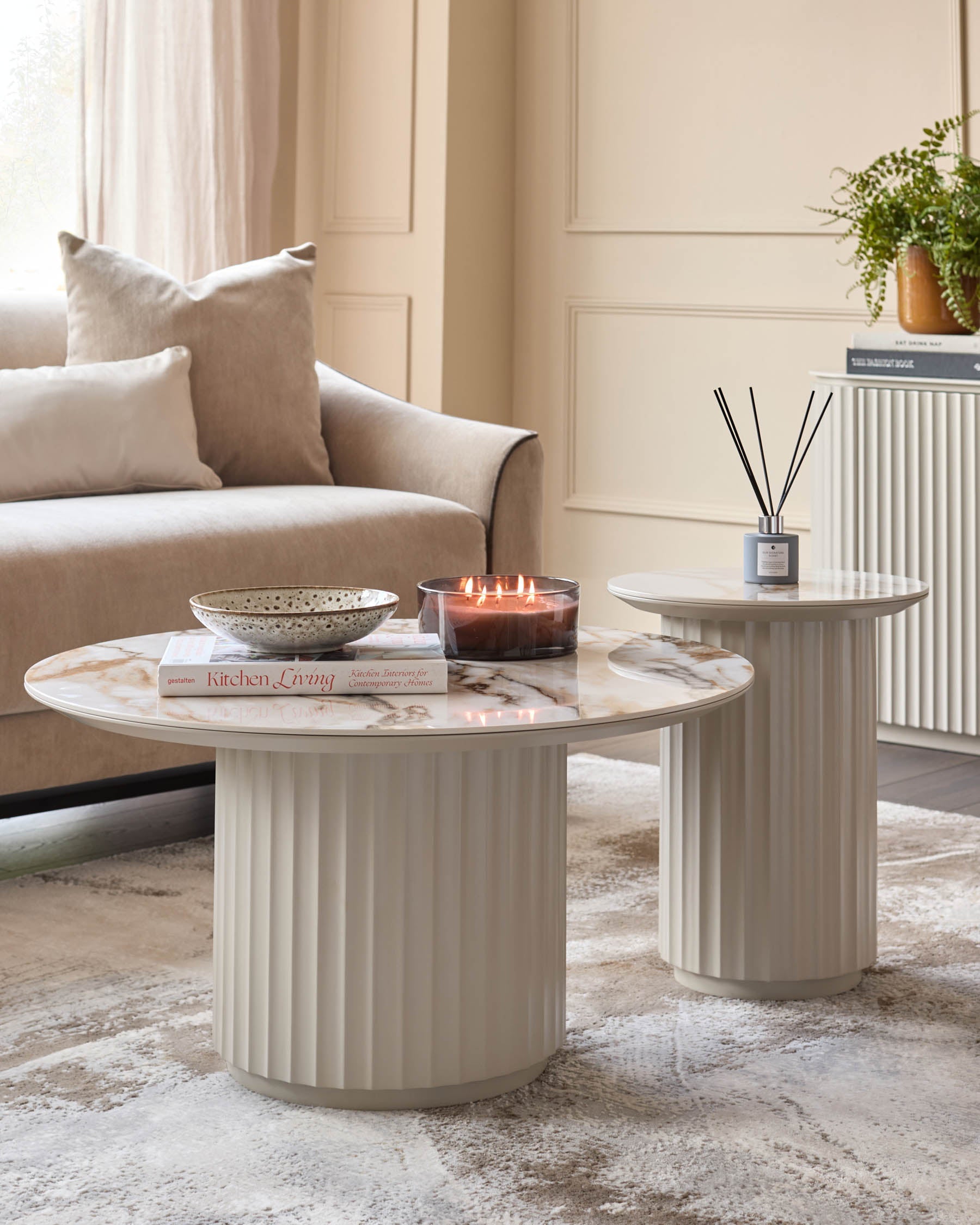 Ensemble table basse et table d'appoint en céramique naturelle Austin