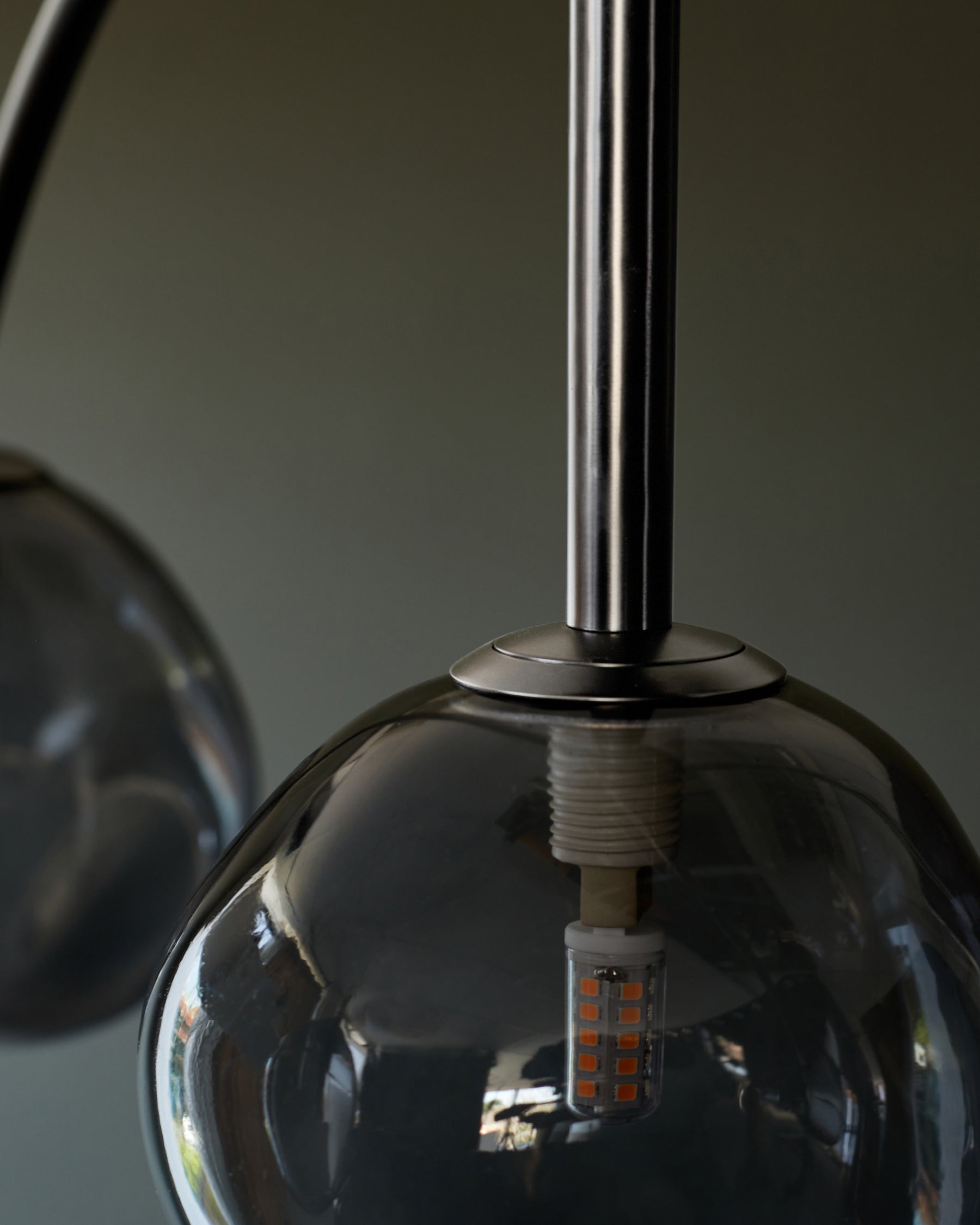 Suspension réglable en verre fumé Axel