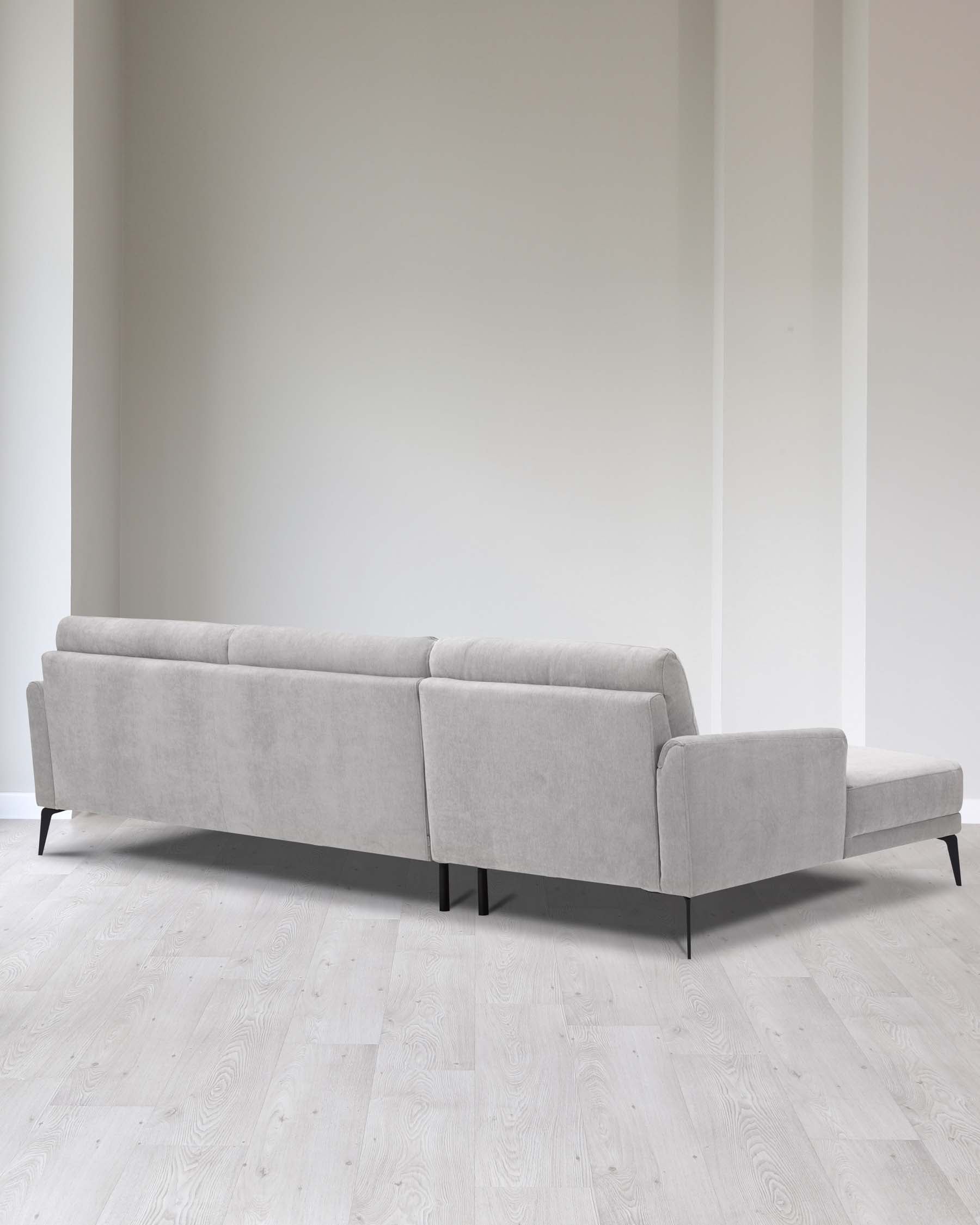 Canapé d'angle gauche Brooks en tissu gris clair avec méridienne