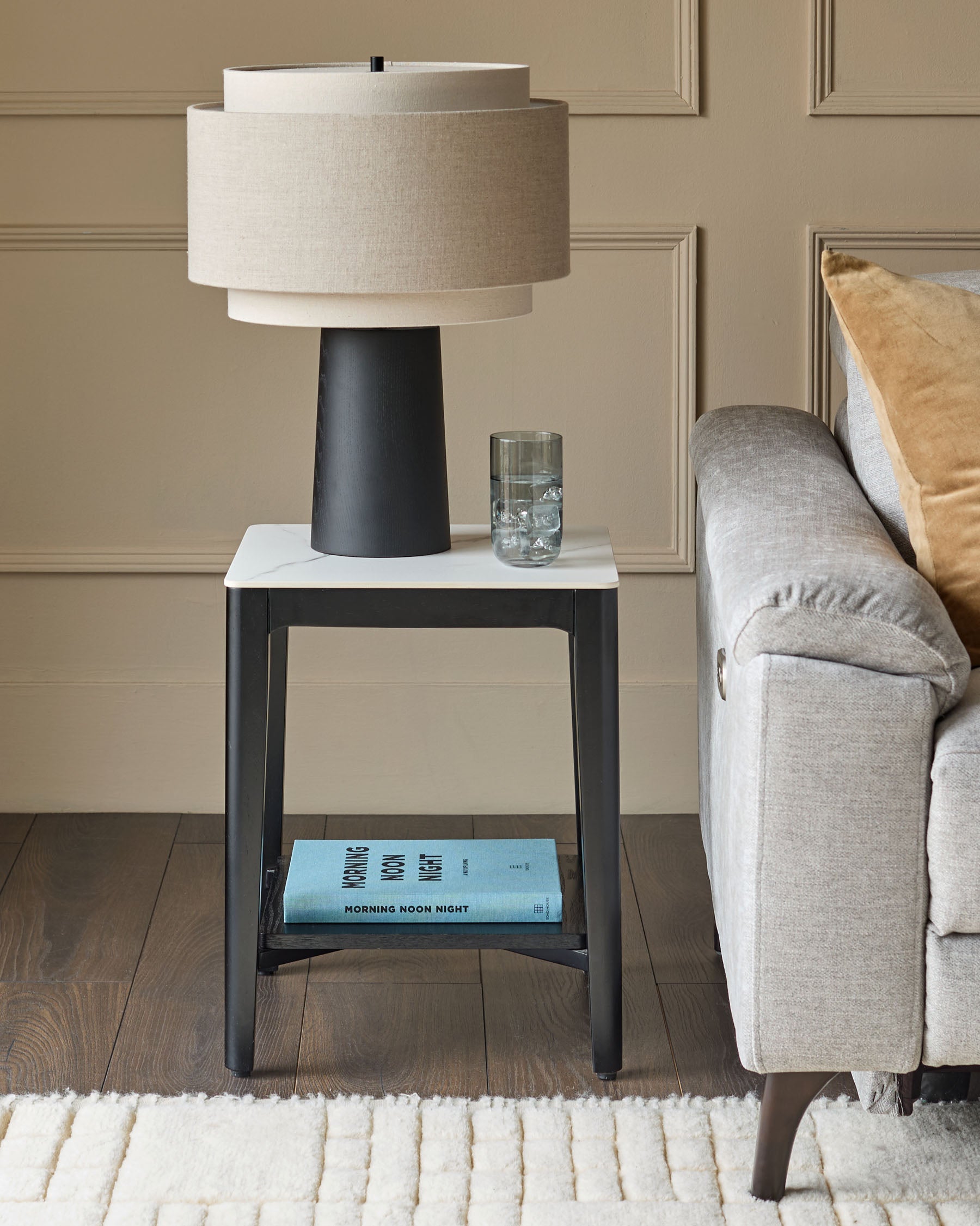 Lampe de table Leonie en lin naturel et moka et bois foncé