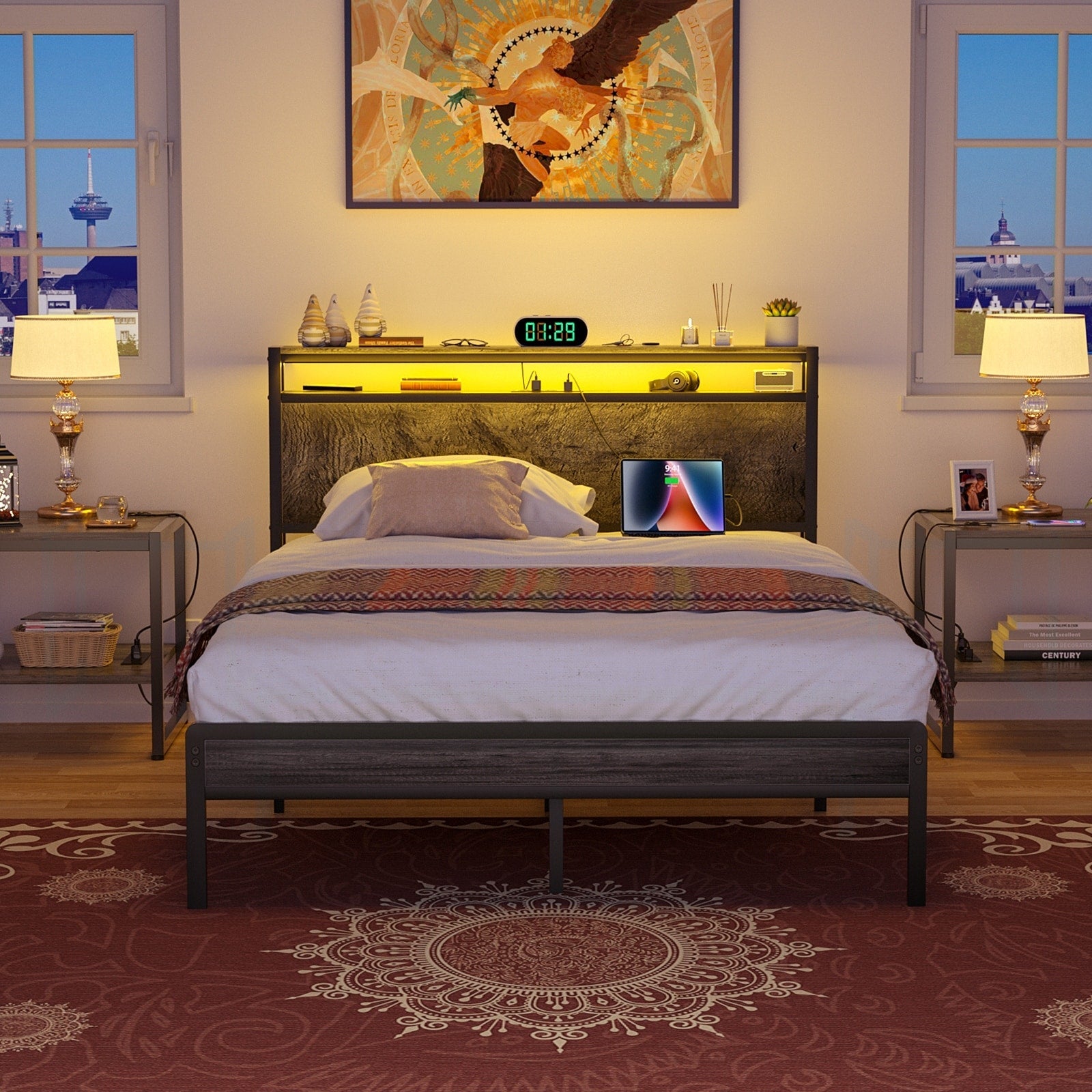 Cadre de lit plateforme en bois de style ferme avec station de charge et lumières LED