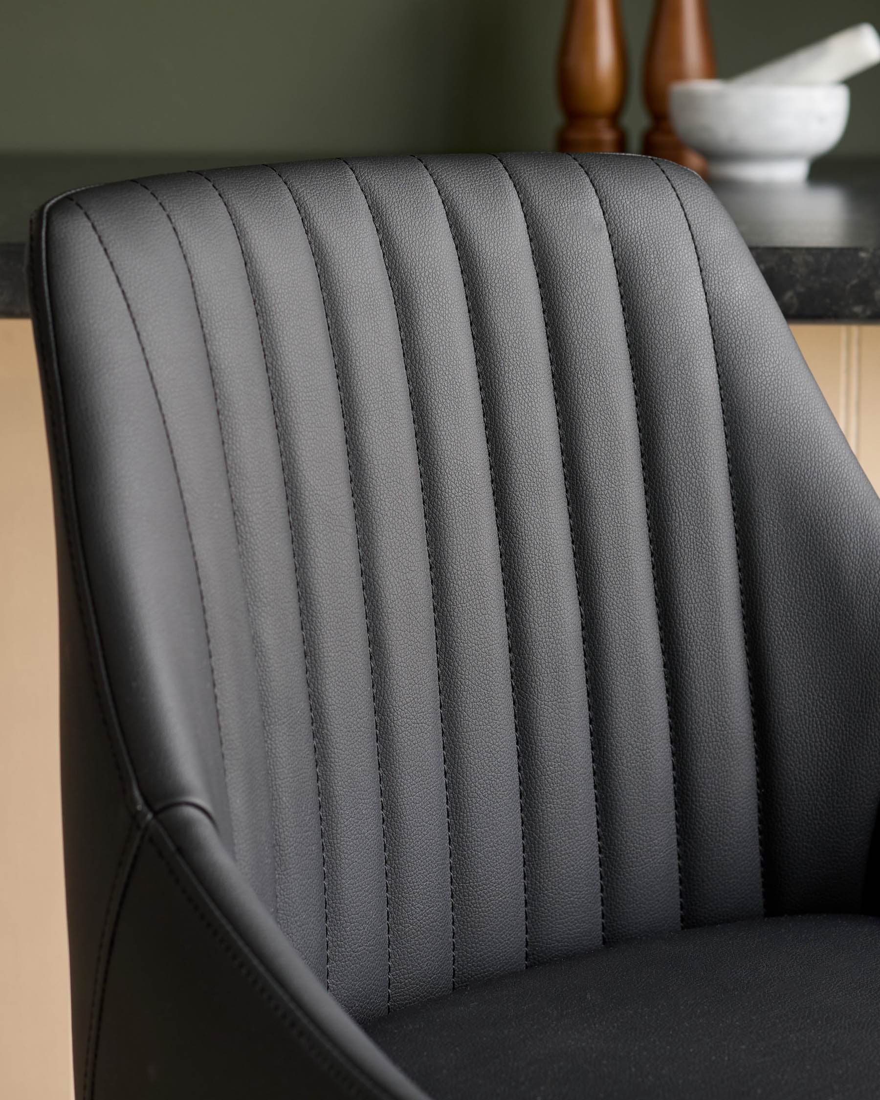 Tabouret de bar Blakely en similicuir noir