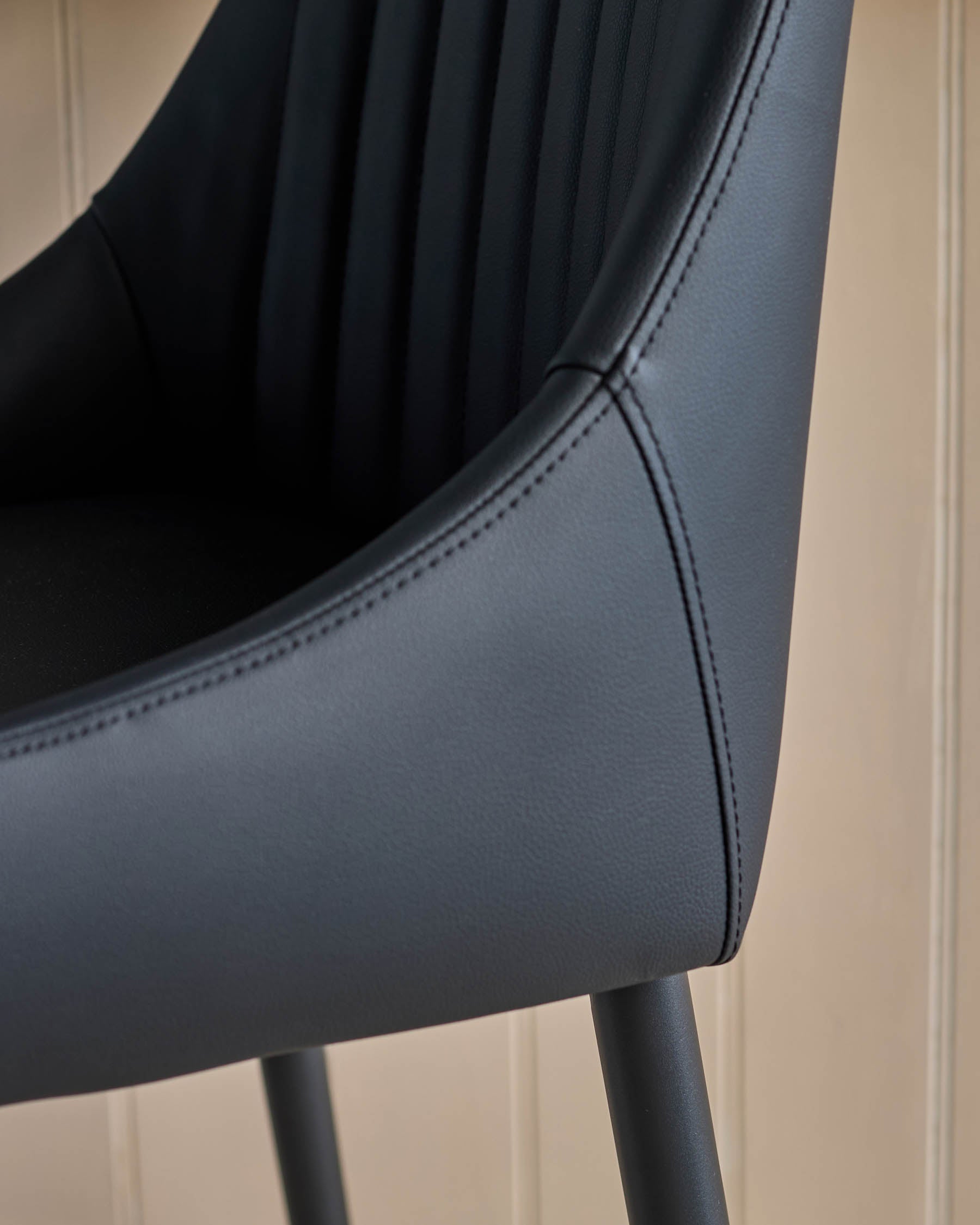 Tabouret de bar Blakely en similicuir noir