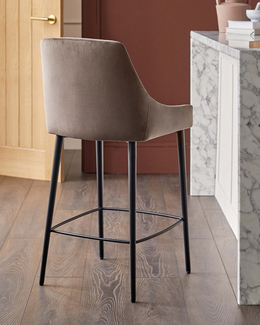 Tabouret de bar Blakely en velours moka