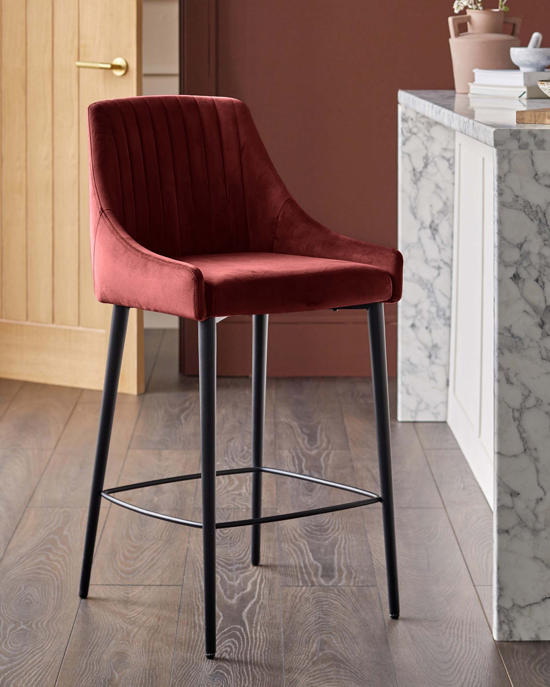 Tabouret de bar Blakely en velours rouge caramel