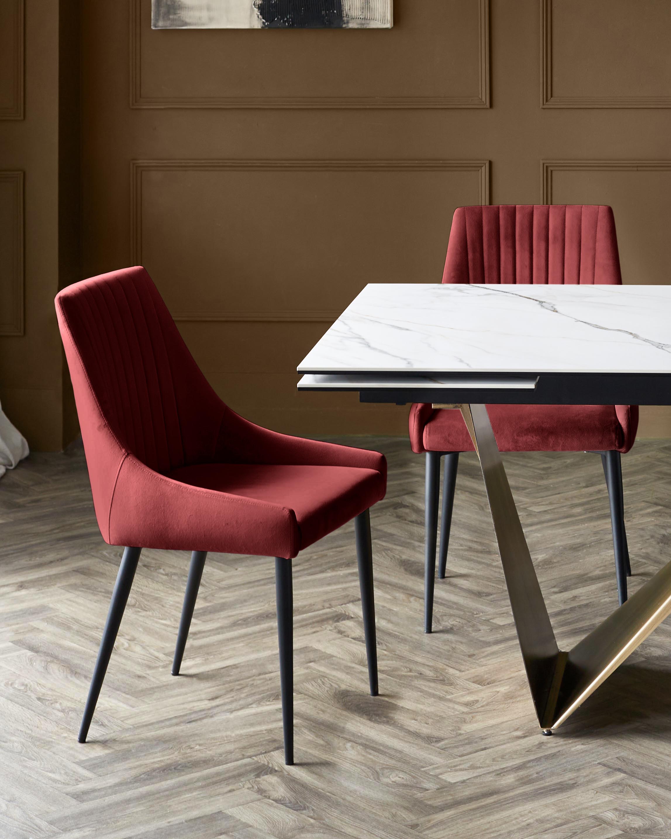 Chaise de salle à manger Blakely en velours rouge caramel