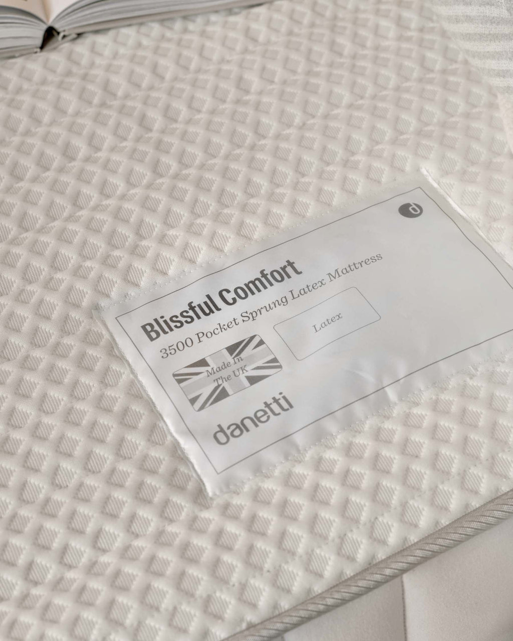 Matelas Blissful Comfort 1500 ressorts ensachés, format moyen king