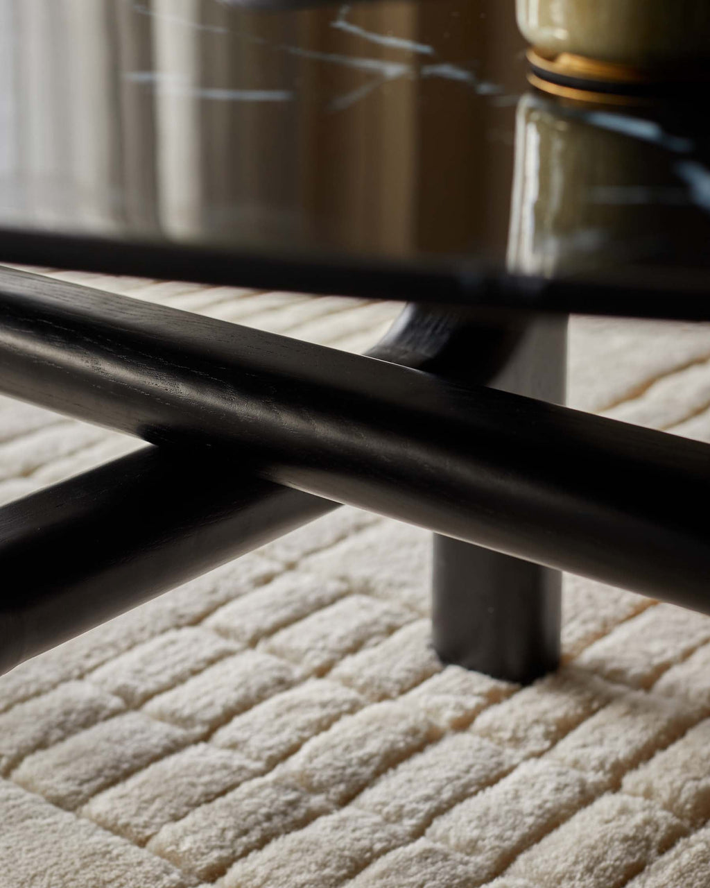 Table basse en céramique noire Brixton