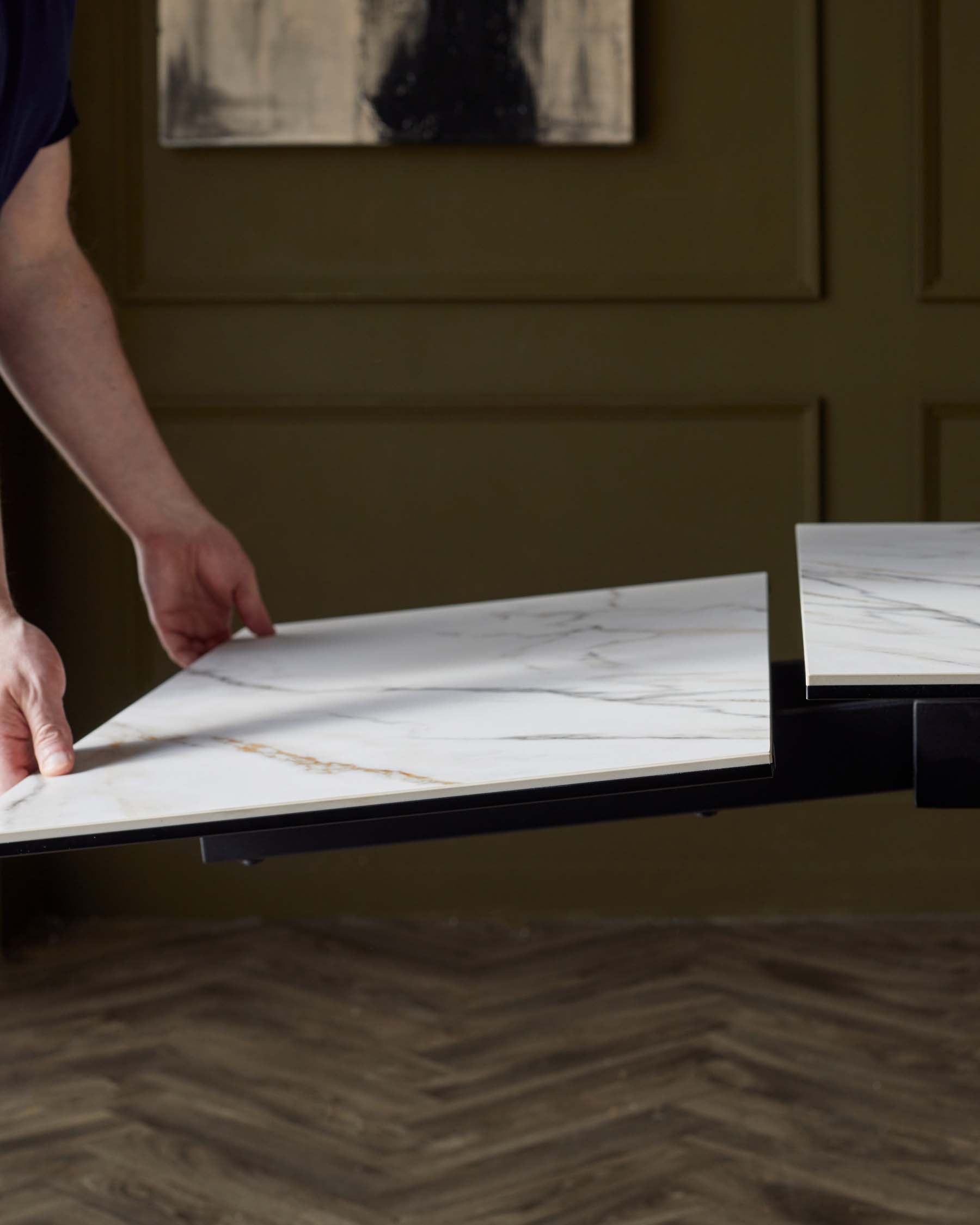 Table de salle à manger extensible Calenzano en céramique naturelle, 8 à 10 places