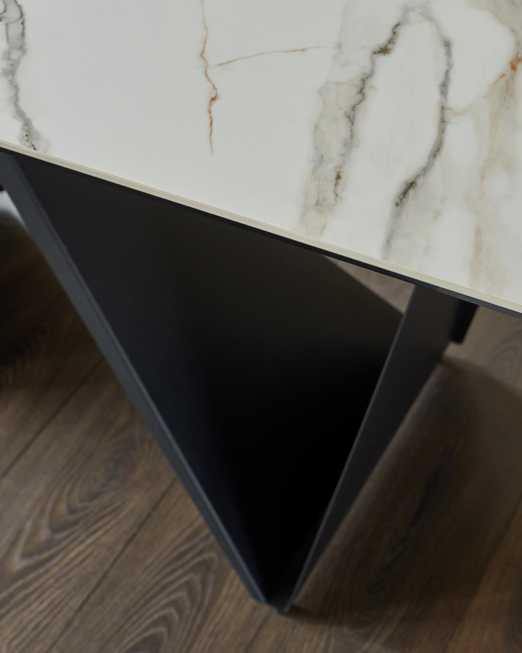 Table de salle à manger extensible en céramique naturelle Calenzano, 6 à 8 places