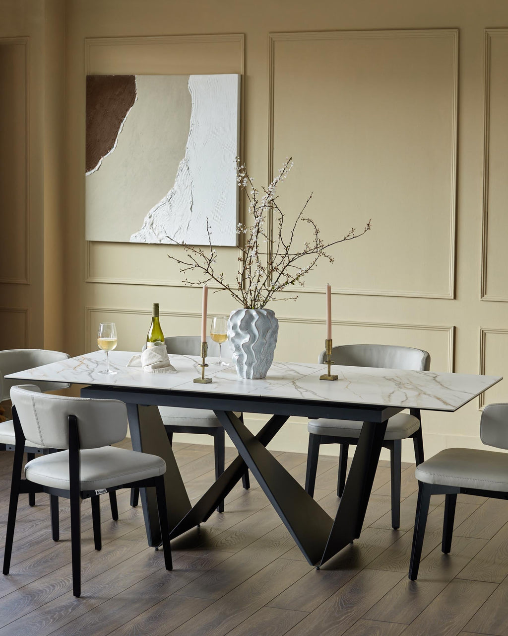 Table de salle à manger extensible en céramique naturelle Calenzano, 6 à 8 places