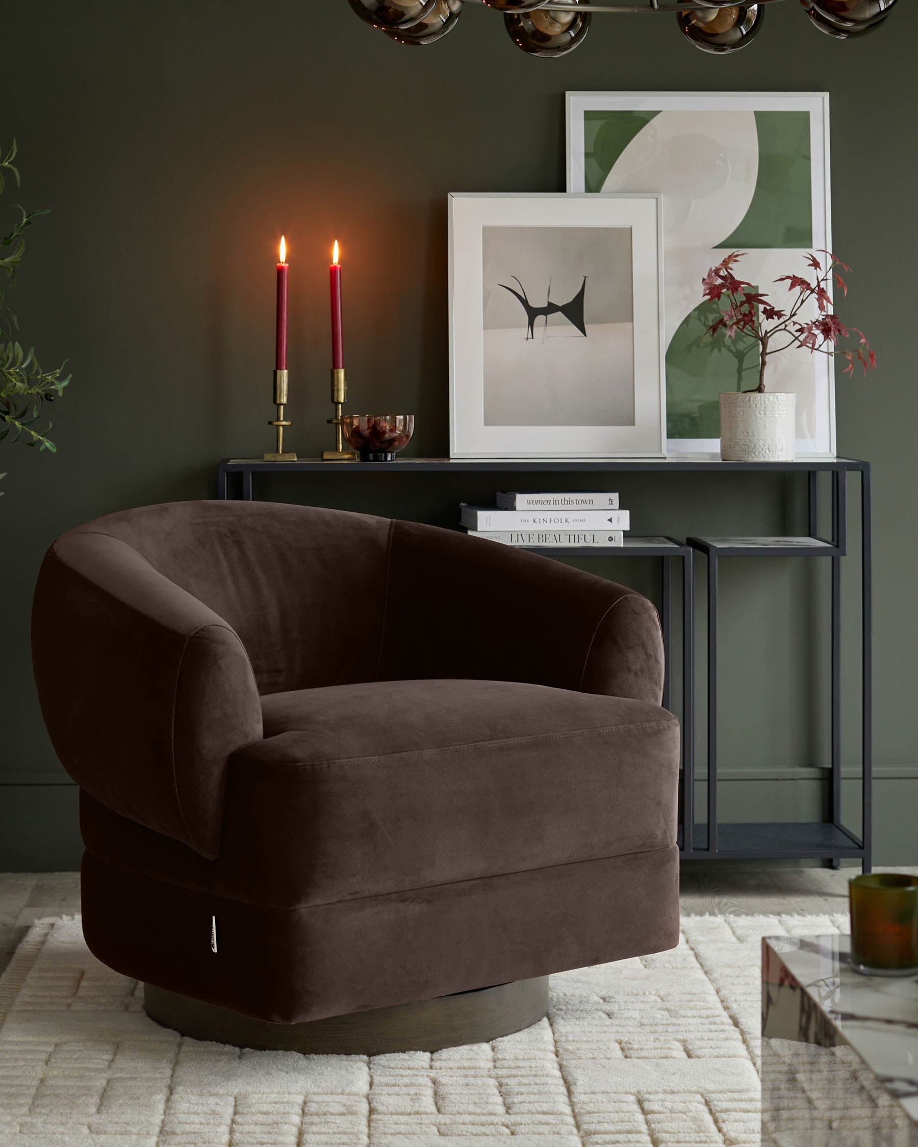 Fauteuil pivotant Callan en velours moka foncé