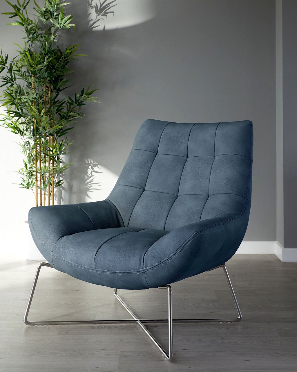 Fauteuil d'appoint Canio en similicuir bleu marine