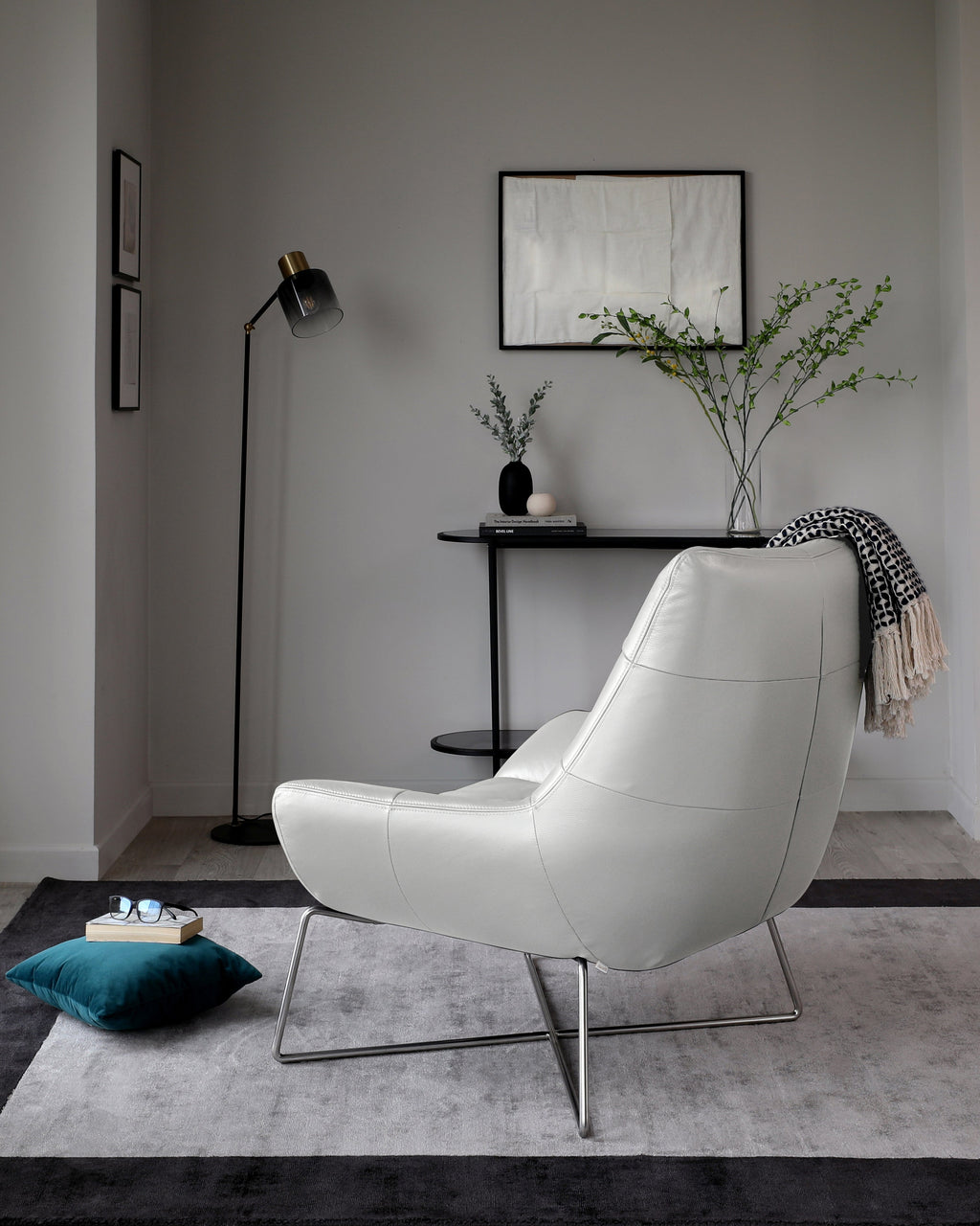 Fauteuil d'appoint Canio en cuir gris naturel et acier brossé