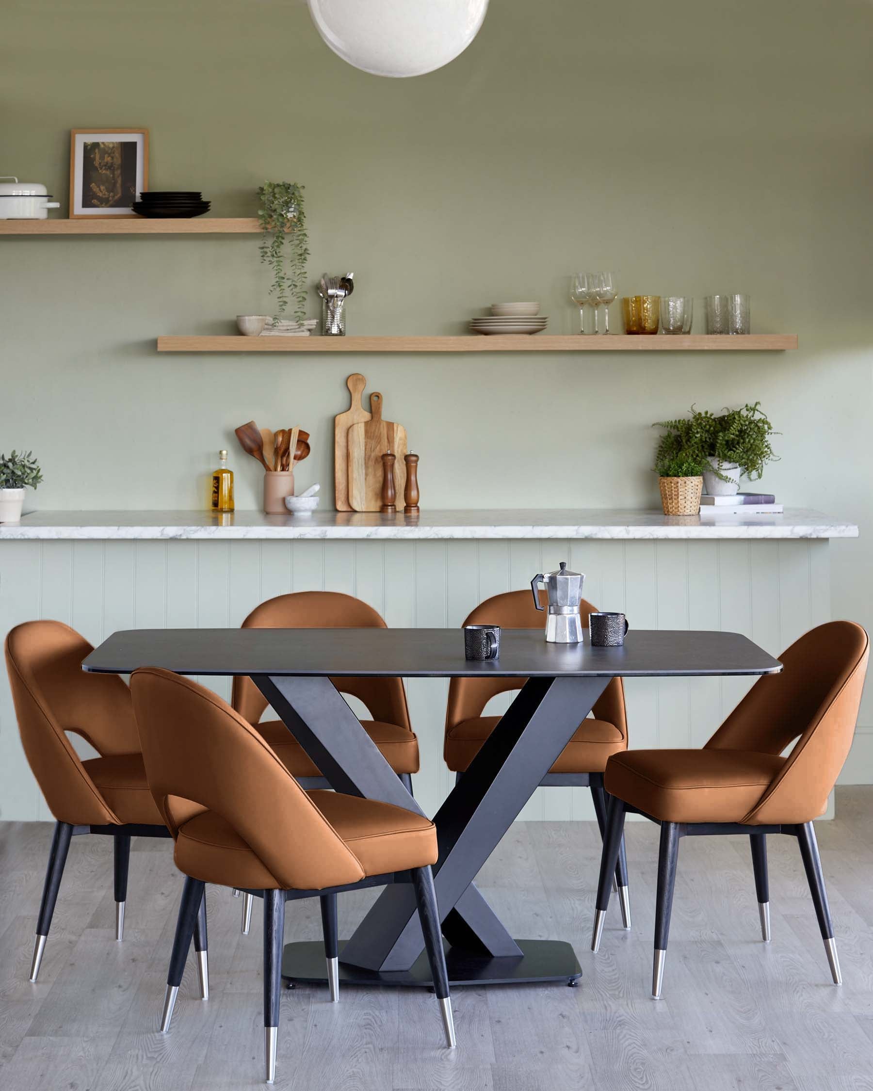 Chaise de salle à manger en similicuir beige Clover