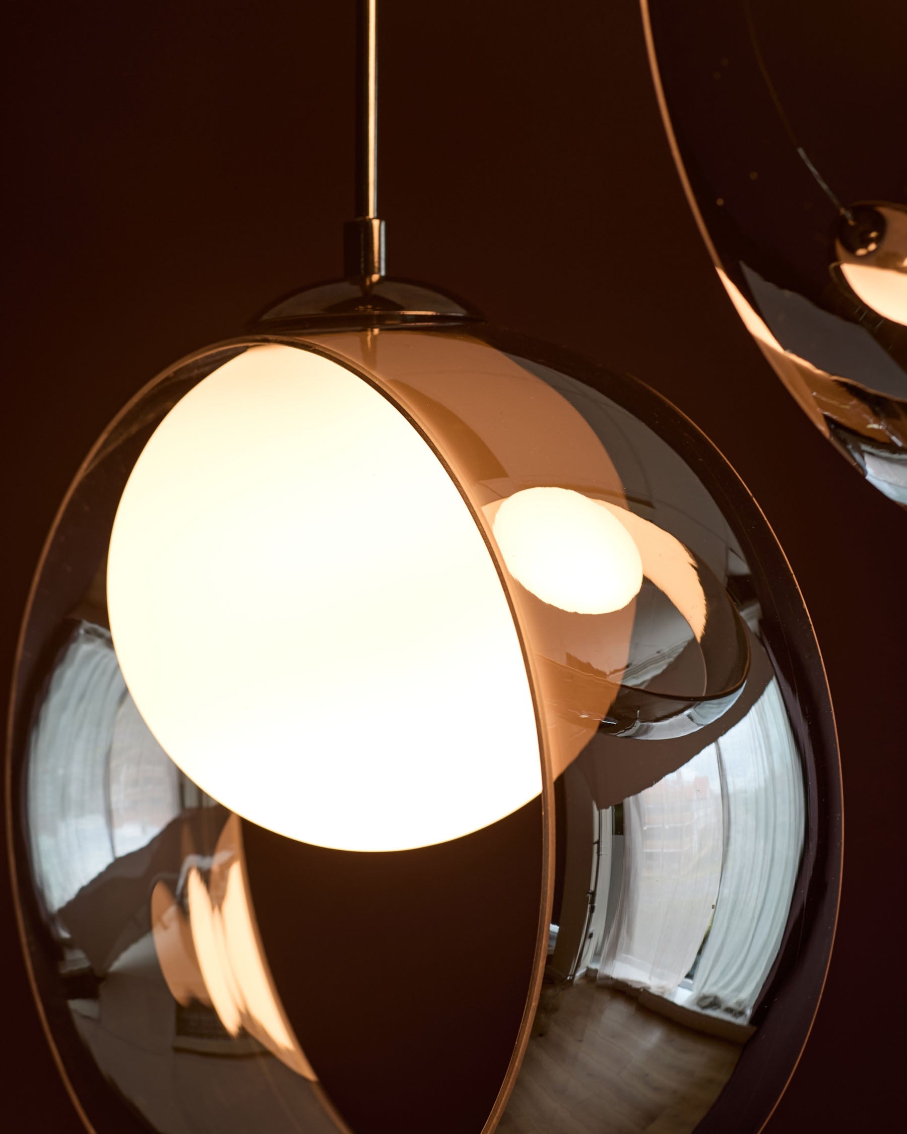 Suspension réglable Chloé en verre chromé argenté avec LED et 4 gouttes