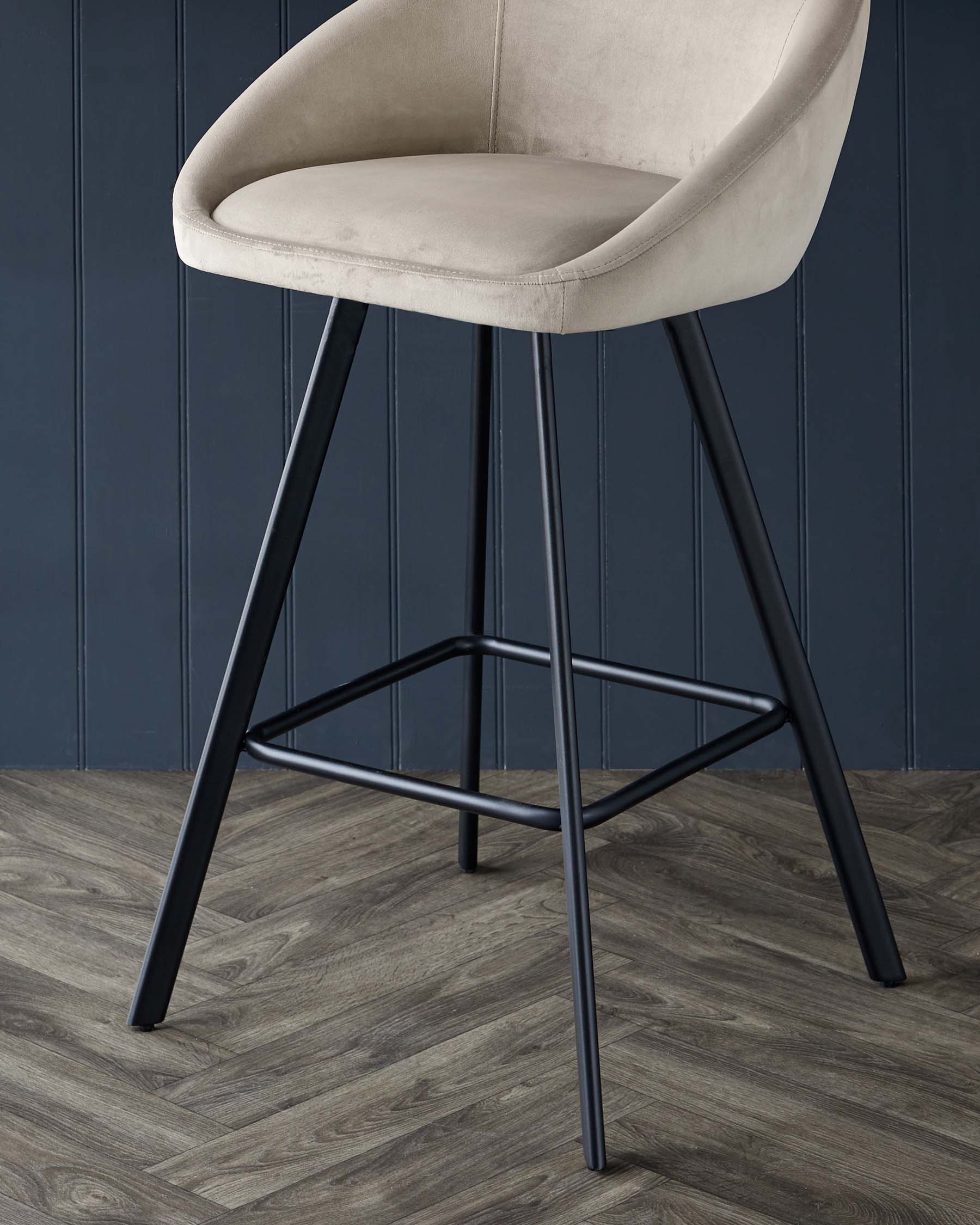 Tabouret de bar pivotant Cleo en velours champagne