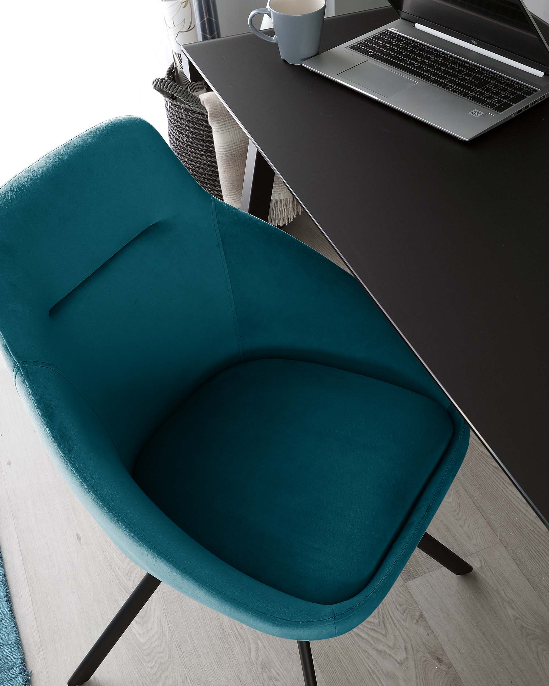Fauteuil pivotant Cleo en velours bleu sarcelle foncé