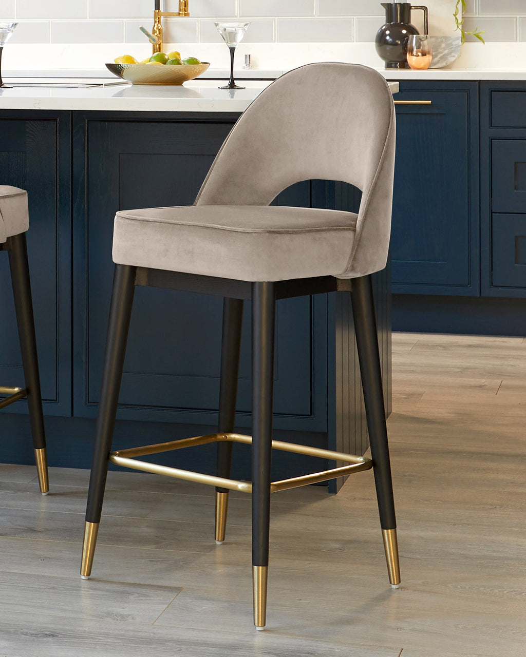 Tabouret de bar Clover en velours champagne