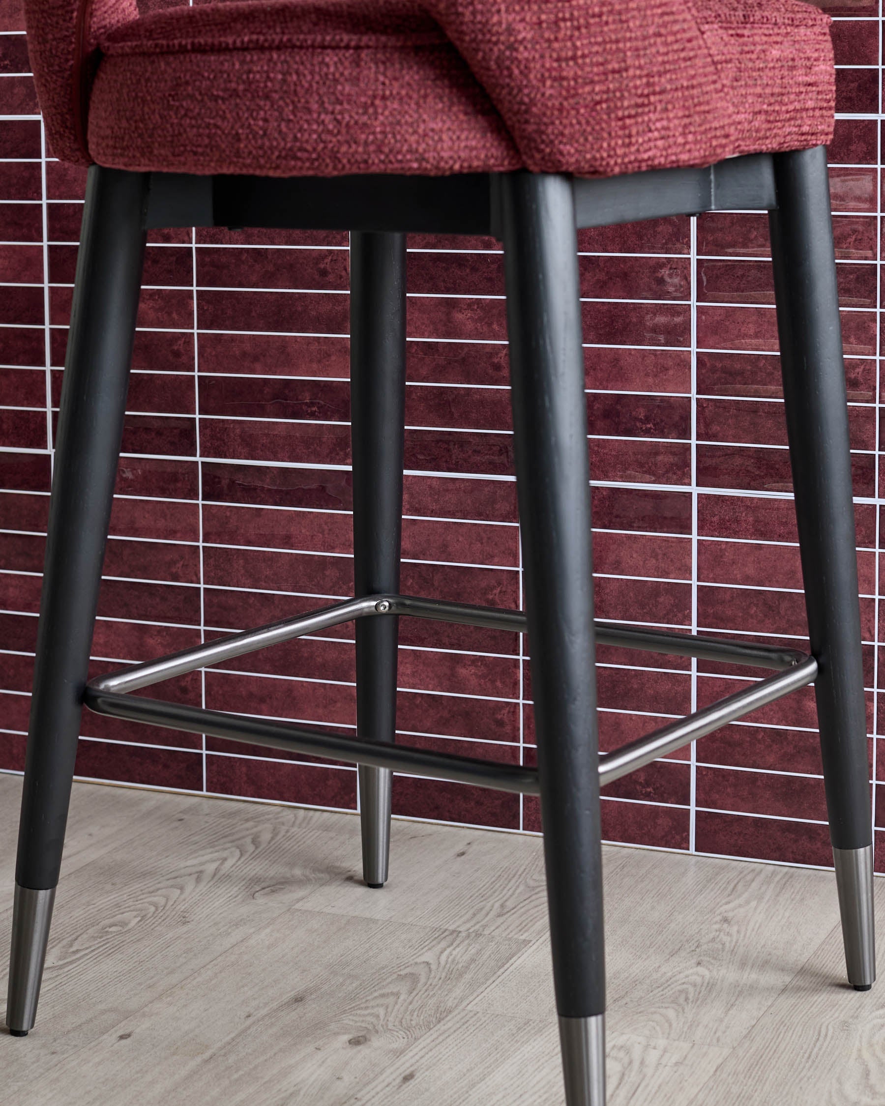 Tabouret de bar en tissu épais rouge trèfle