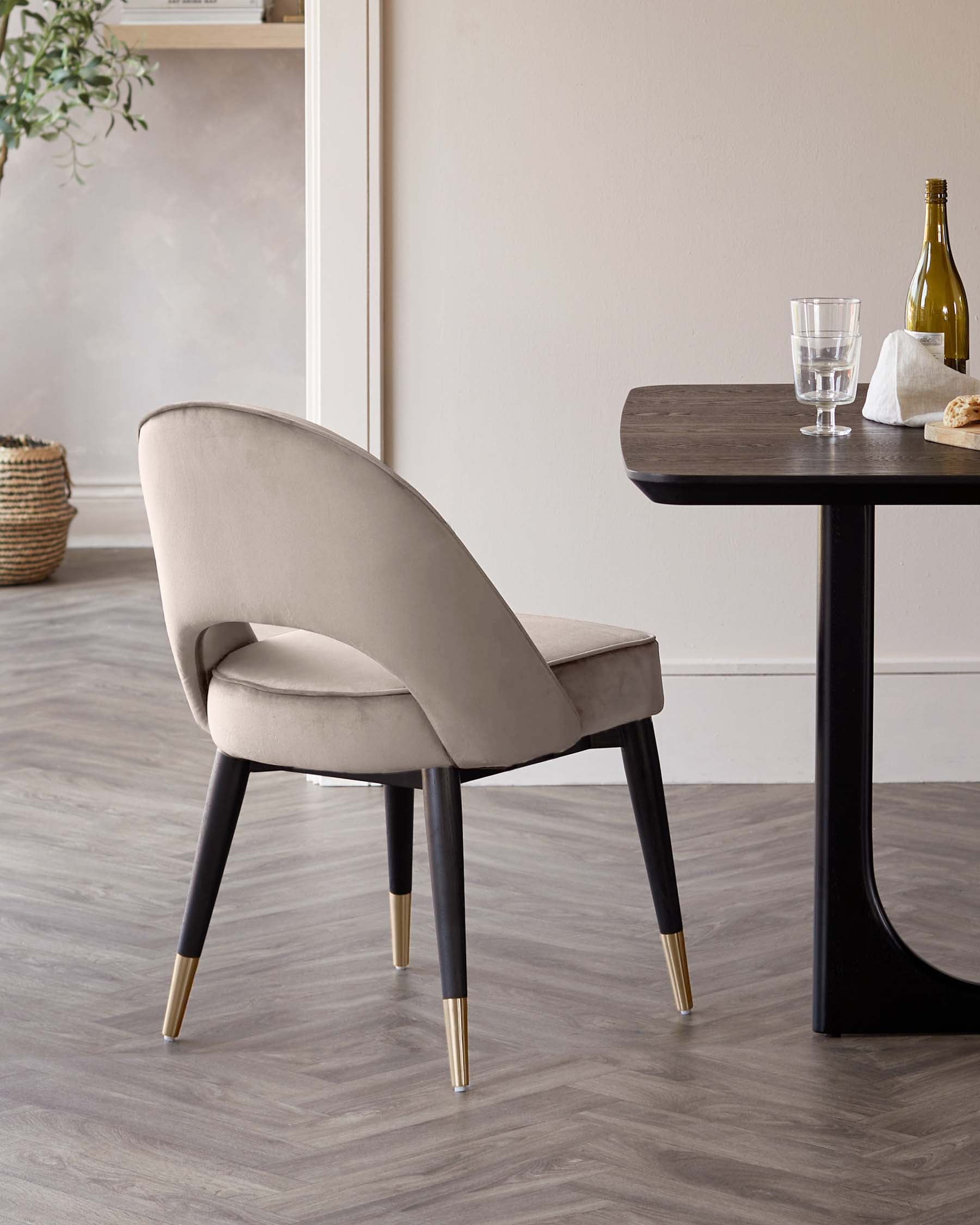 Chaise de salle à manger Clover en velours champagne