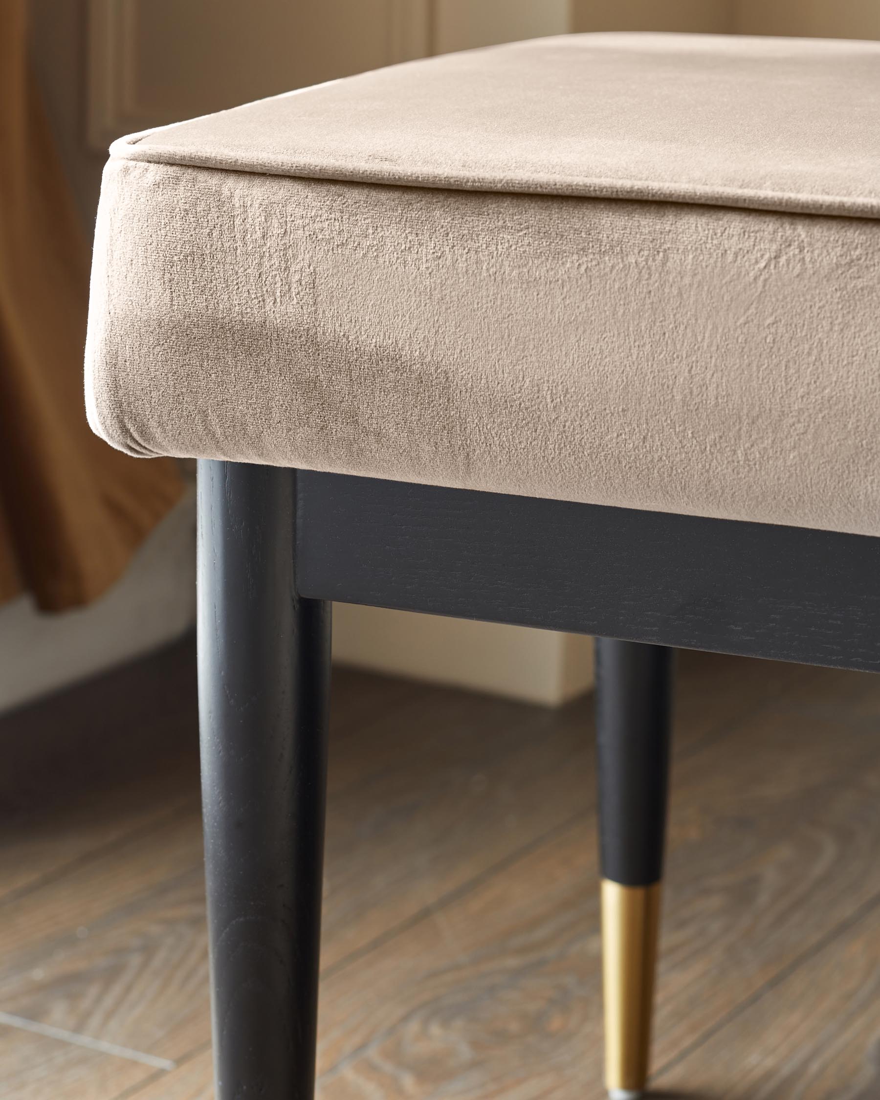 Banc Clover en velours champagne sans dossier
