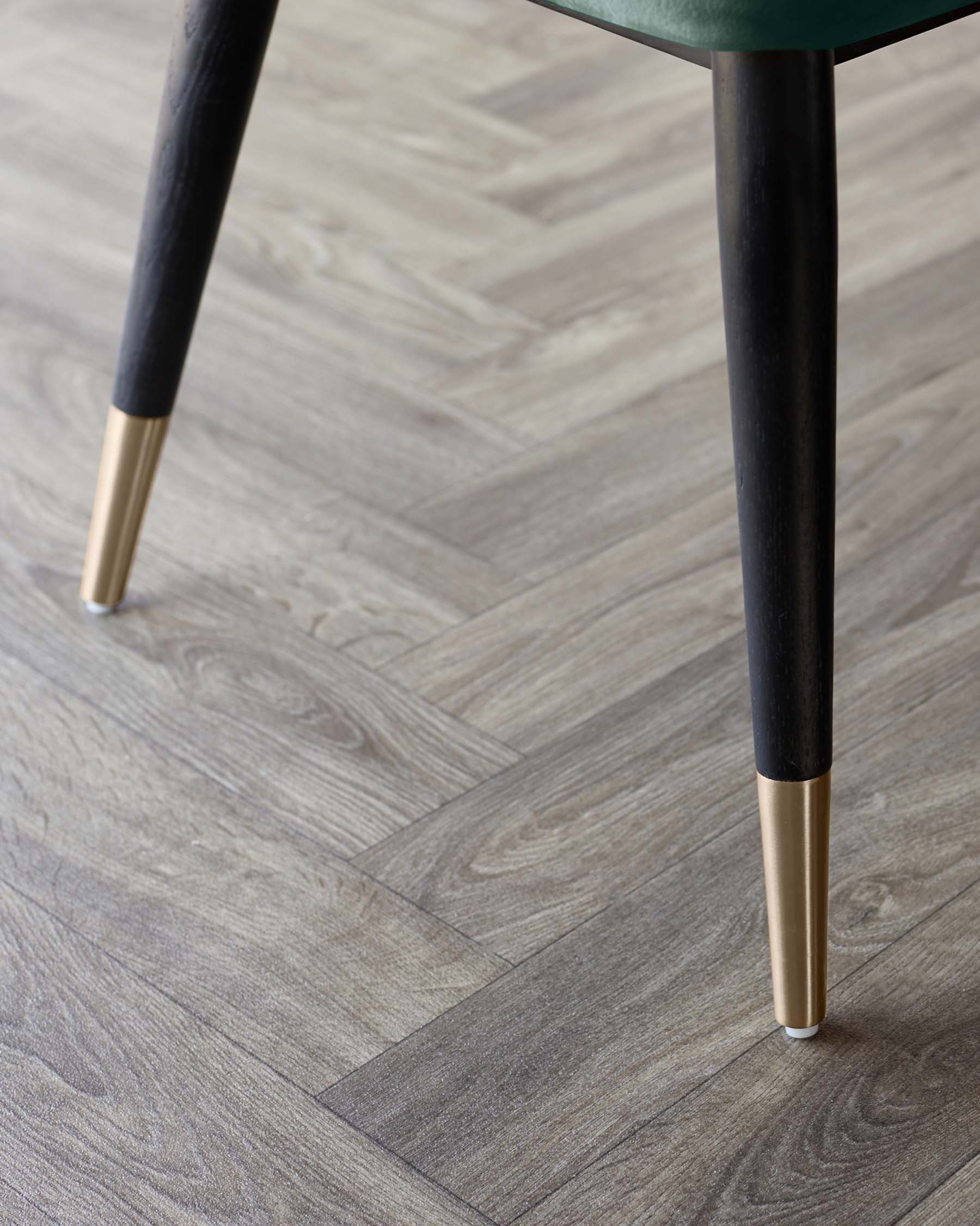 Chaise de salle à manger Clover en velours vert foncé